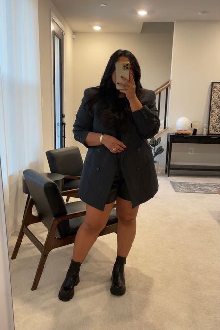 Original outfit is a vintage mens dior blazer, old Zara leather shorts, old Zara boots and a black tank. I have linked some amazing vintage dior blazer options in this post! As always, look closely at the photos and vet the seller before you buy!

#LTKfit