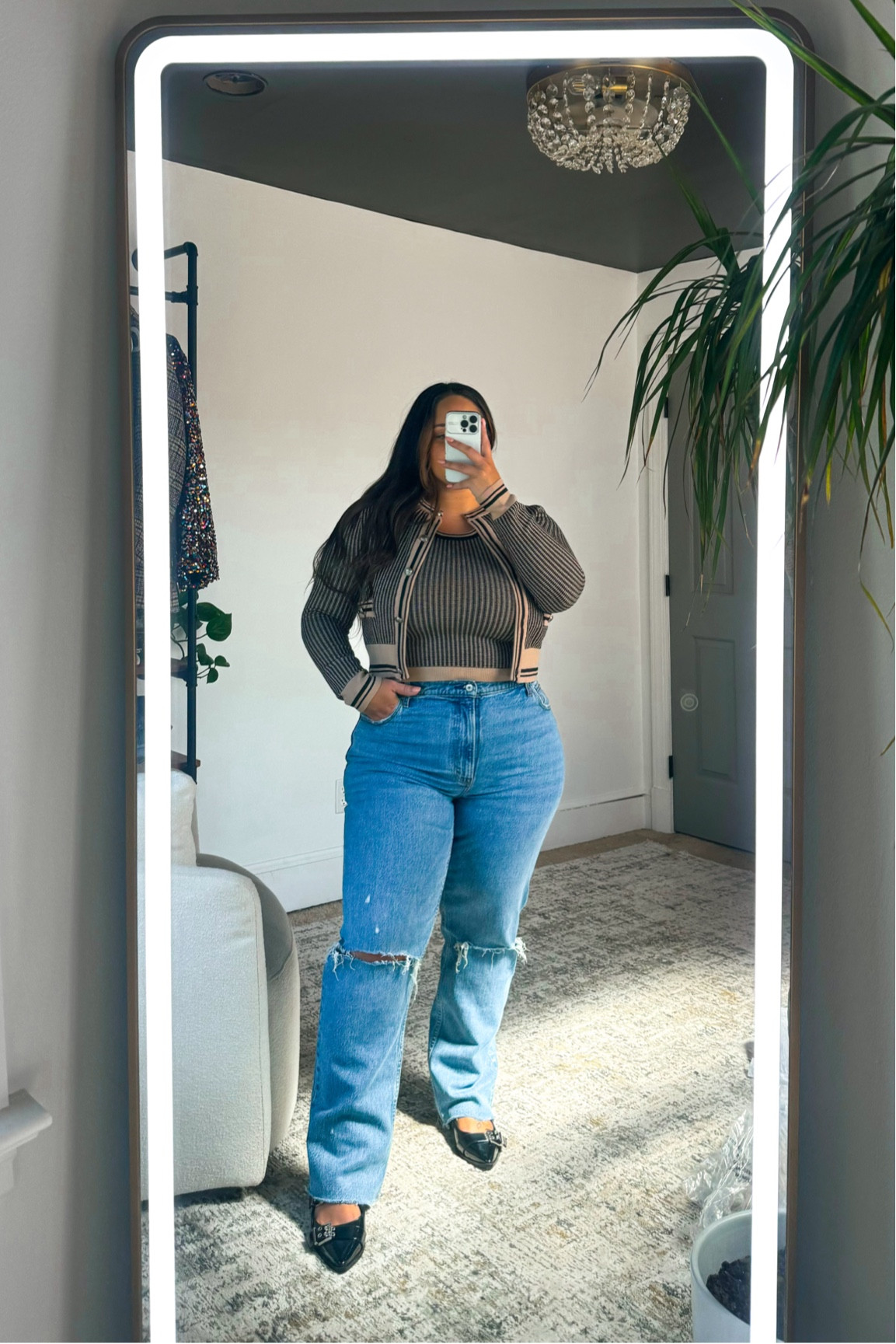 USE CODE THECURVYAMANDA30 for 30% OFF AT VICI THIS WEEKEND! 

Top and cardigan are both size XL! 

Jeans are size 33 

#vici #midsize #fall #sweaterweather #casualchic #everydayoutfits #everydaystyle 

#LTKFallSale #LTKMidsize #LTKSaleAlert