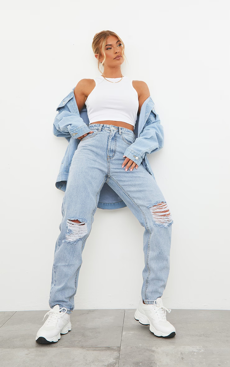 PRETTYLITTLETHING Light Blue Wash Knee Rip Mom Jeans | PrettyLittleThing US