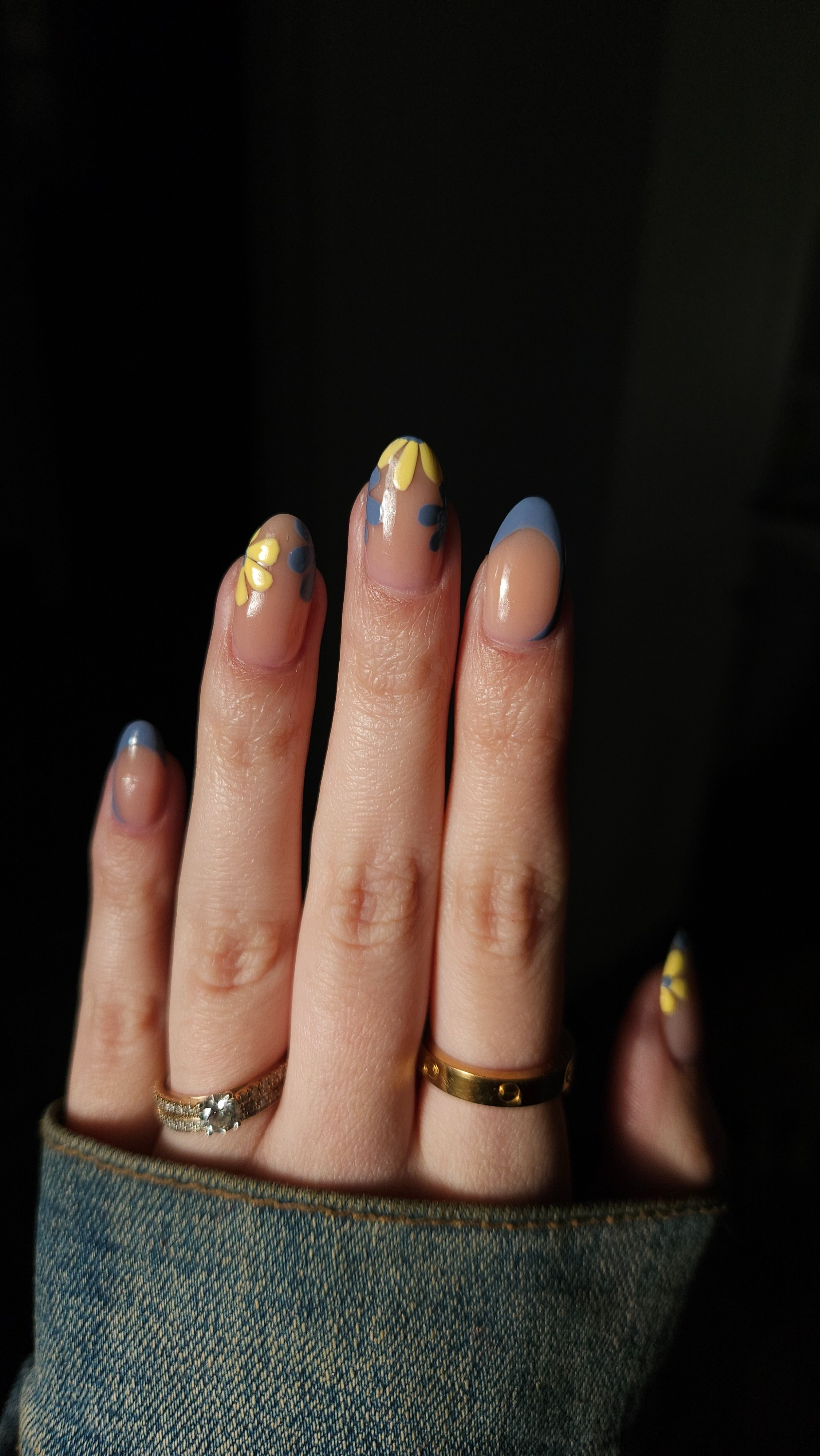 spring floral nail art 🌼💙

#LTKbeauty #LTKfindsunder100 #LTKfindsunder50