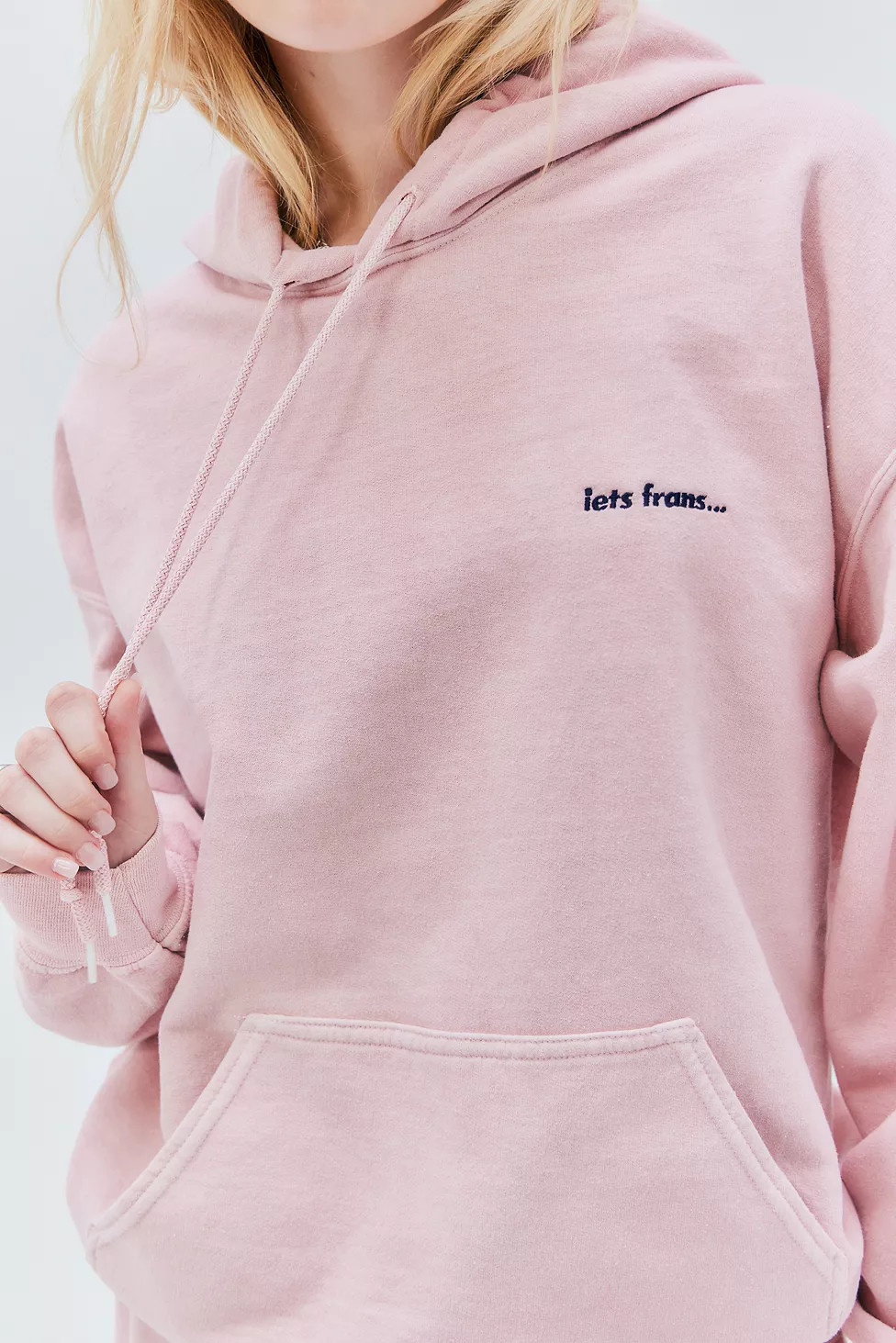 iets frans... Pink Hoodie | Urban Outfitters (EU)