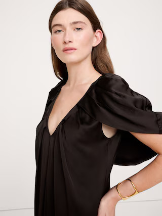 Stretch-Satin Cape Maxi DressStretch-Satin Cape Maxi Dress$280.00 $224.99Image of 5 stars, 2.57 a... | Banana Republic (US)