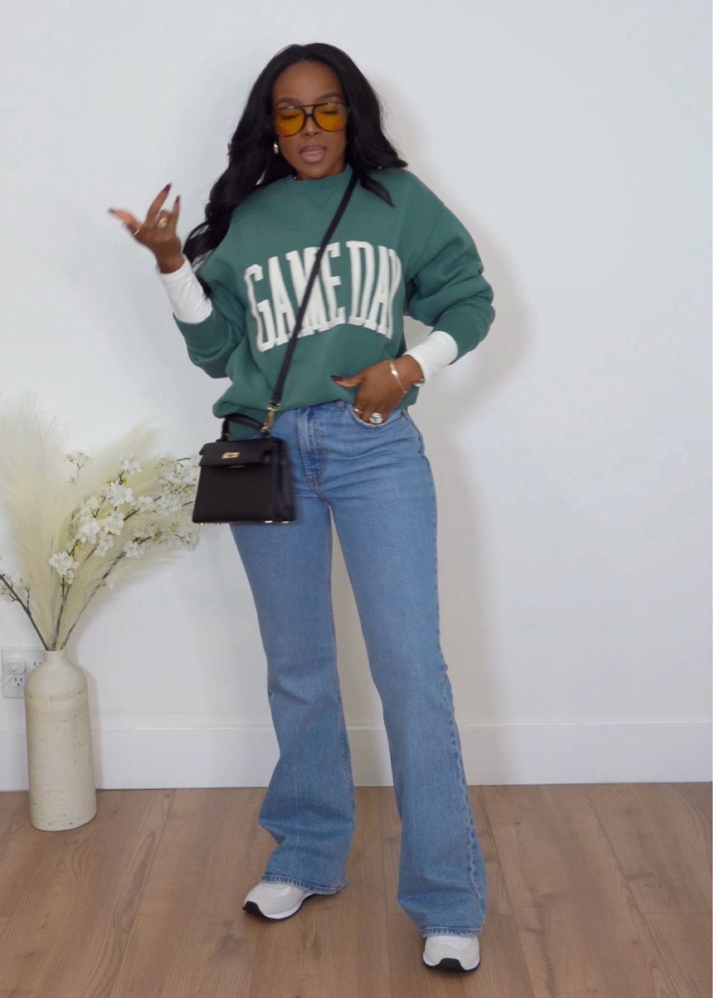 Fall casual looks 
Game day errands and more 

Size small top
27 long denim
 I’m 5’4 | 140lbs | 36D -27 -40  IG & YT: kirasfashionfinds TT: kiraabboud


#LTKFindsUnder100 #LTKFamily #LTKShoeCrush