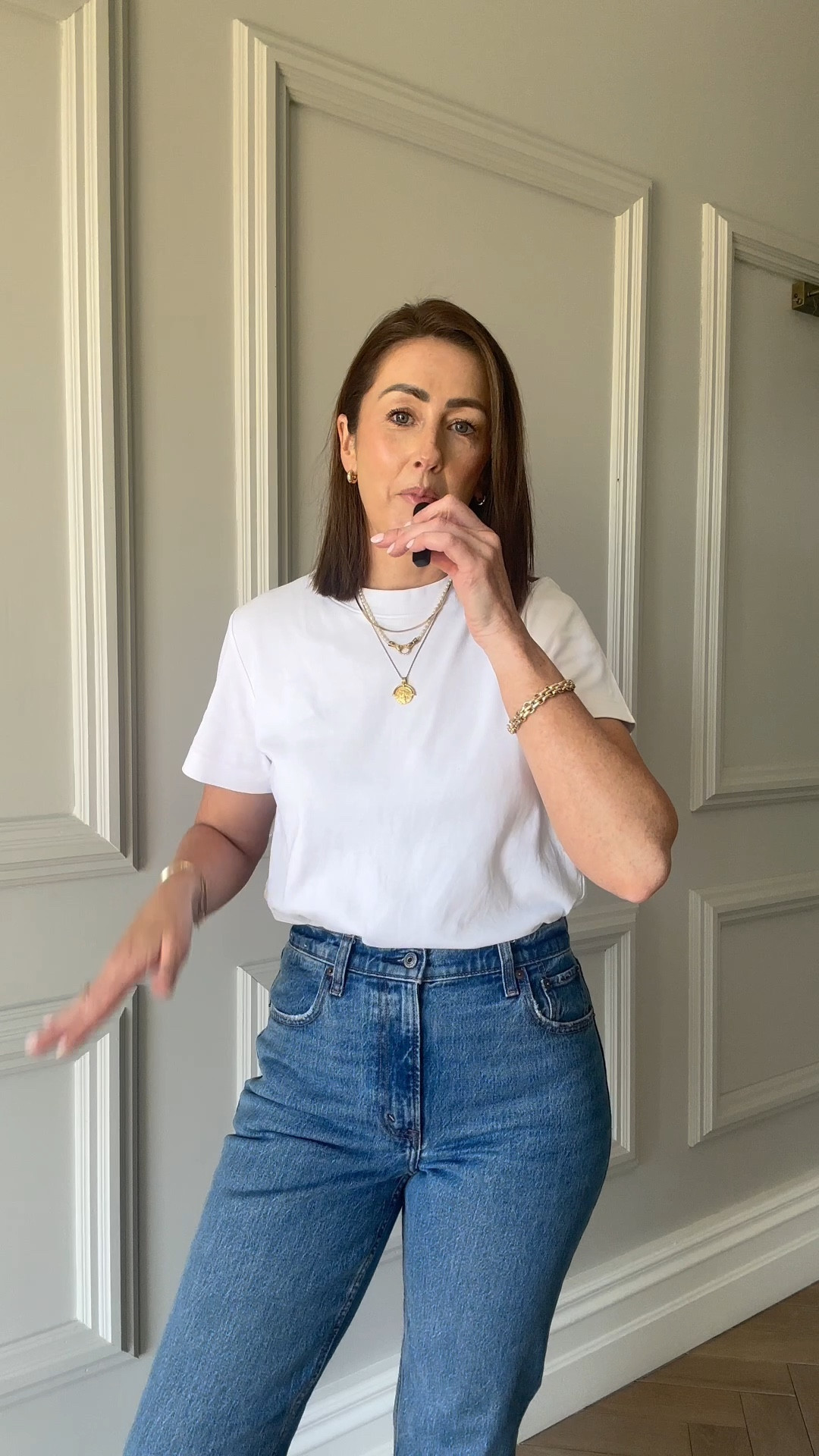 T Shirt and Jeans 

#LTKsummer #LTKspring #LTKireland