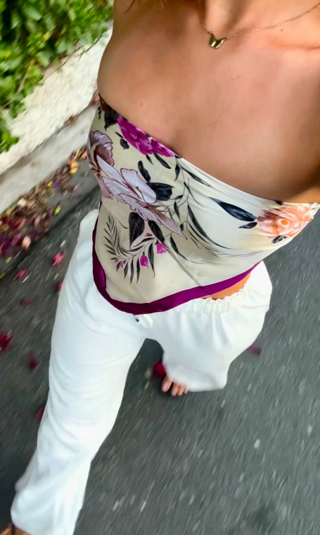 date night on vacay 🌸🐚🪸 wearing a size 4 bottom (size down) 