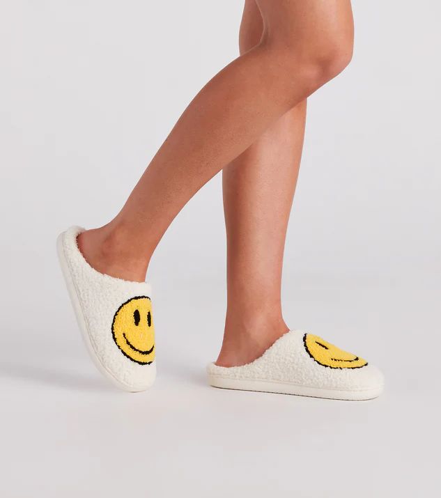 Be Happy Face Faux Sherpa Slippers | Windsor Stores