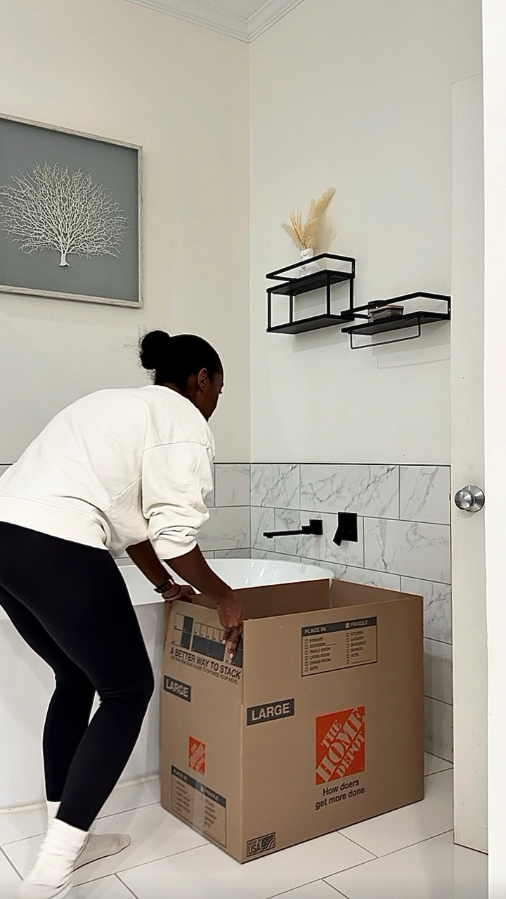 We’re MOVING 🥳 

Where? Hold your horses…we’re still trying to figure that out 🫠but we know we want to  get out of this here house by end of April.

Time’s a tickin’ ⏰

Products used are linked below!