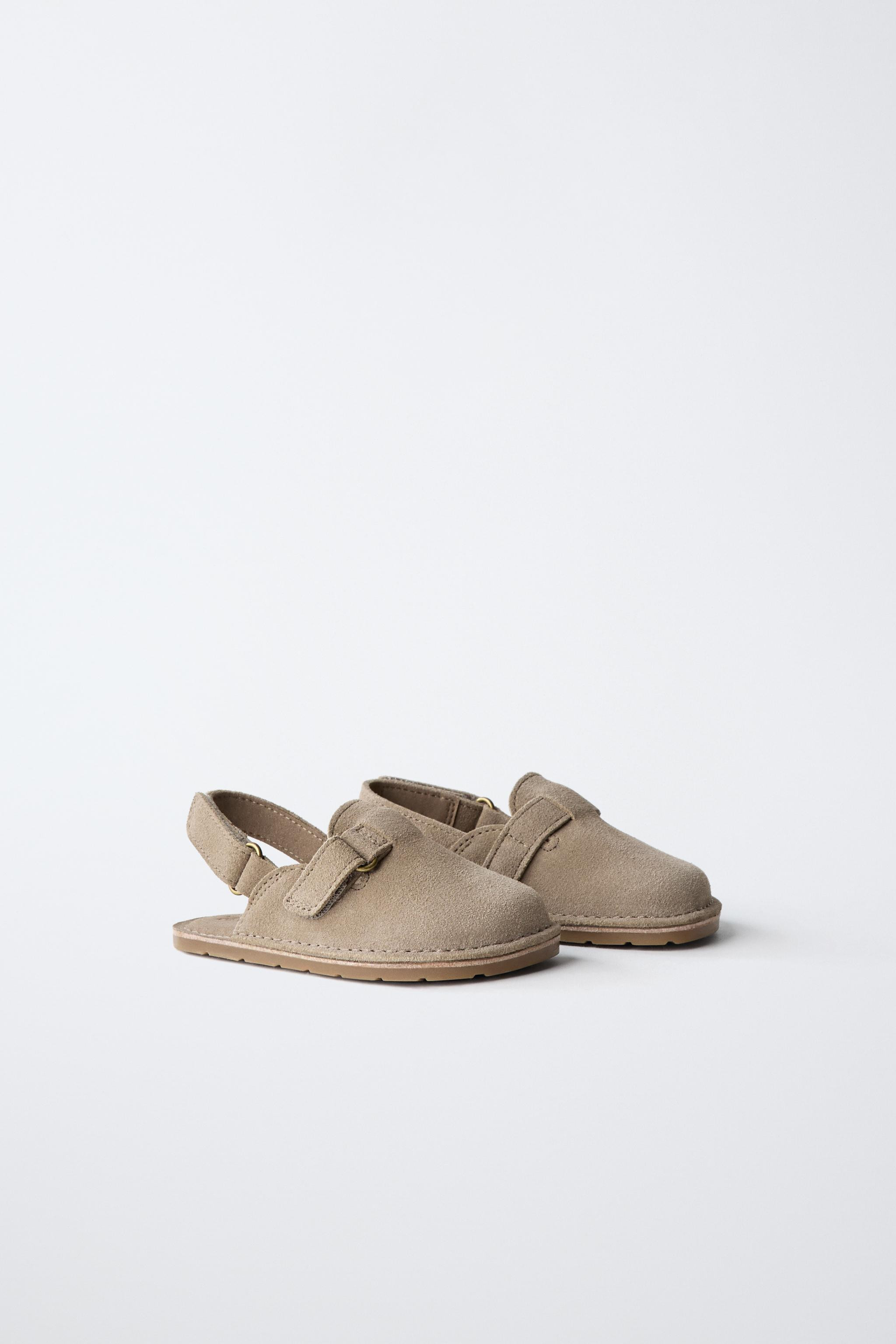 BAREFOOT-Pantolette aus 100 % Leder in schlichtem Design. Verstellbare Klettverschl\u00fcsse am S... | Zara DE