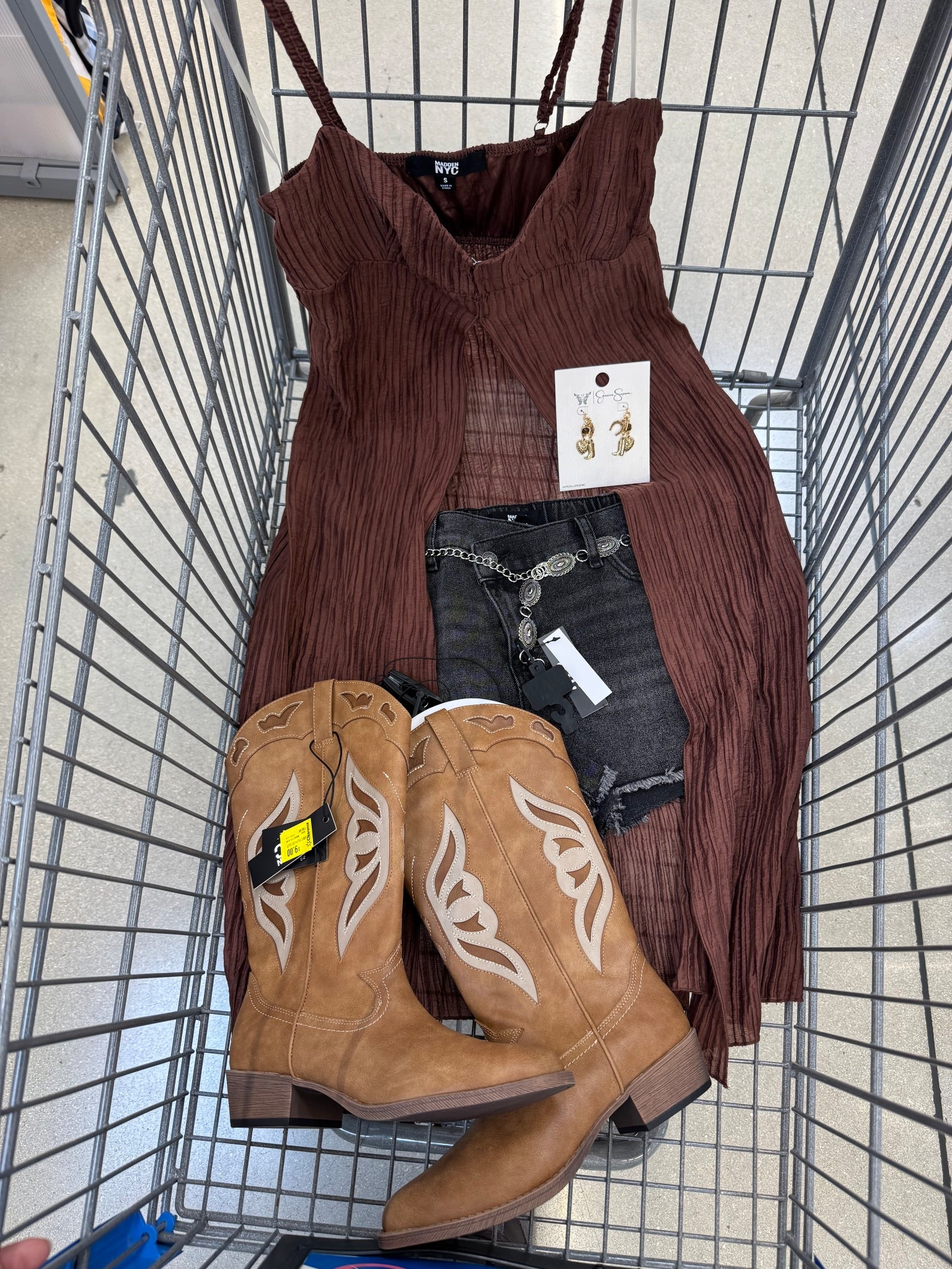 Walmart outfit idea 

#LTKgrwm #LTKFestival #LTKootd