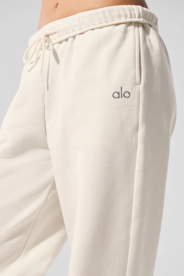 Accolade Sweatpant | Alo Yoga (US)