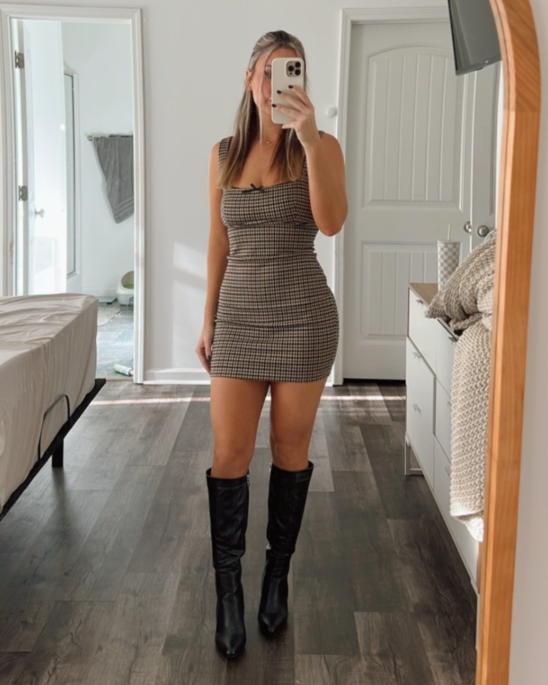 dress from windsor is unfortunately sold out but i linked similar!