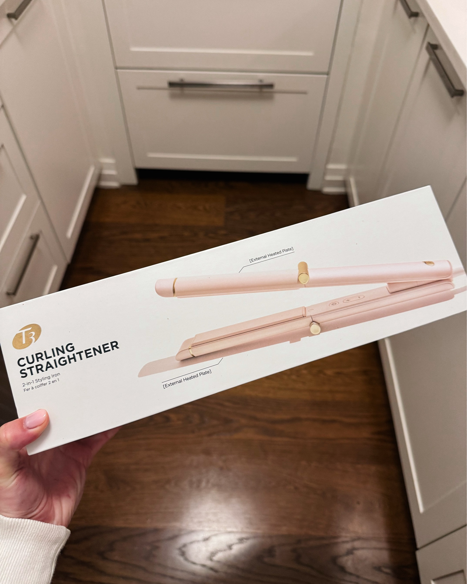 I’ve been curling my hair with a T3 straightener for years, so their new Curling Straightener launch is a game-changer. I tested it out last night and 🤯 #LTKhair #hairtools #newbeauty #beautyessentials

#LTKBeauty