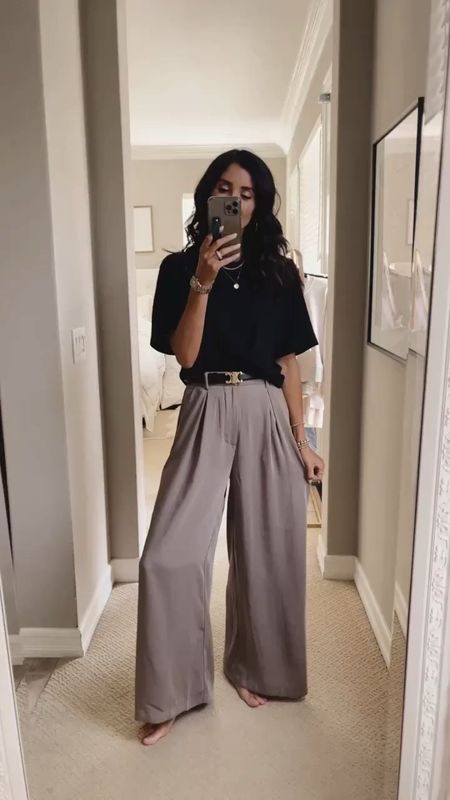 I'm just shy of 5-7" wearing the size small tee and extra small trousers.
Amazon style, Amazon trousers... #StylinByAylin #Aylin...

#LTKstyletip #LTKbeauty #LTKVideo
