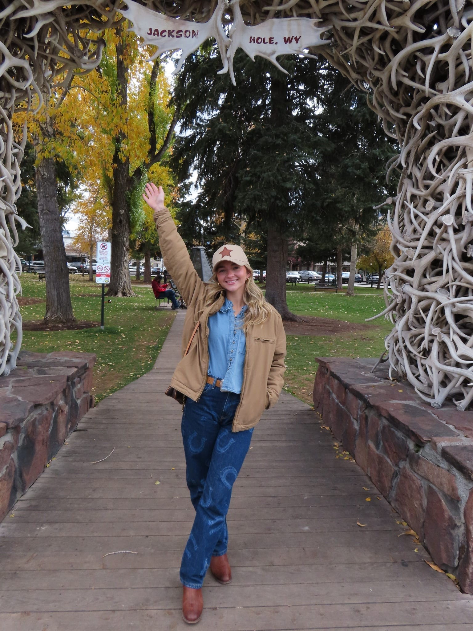 Downtown Jackson Hole, fall, western fashion!

#LTKSeasonal #LTKTravel #LTKStyleTip