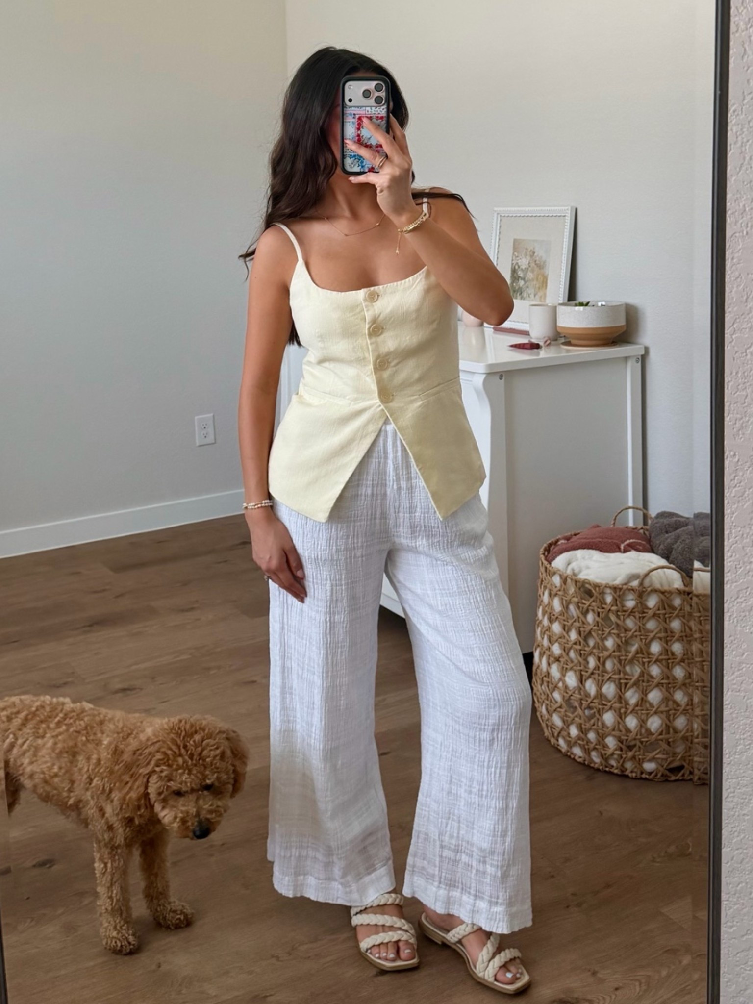 I have been living in these linen pants!!! I need them in every color ￼

#LTKootd #LTKPetite #LTKBump
