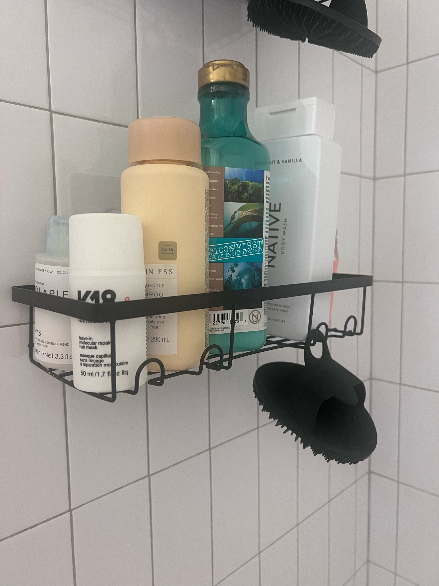 shampoo, conditioner, shower routine, body wash, soap, non toxic soap, curly hair routine, leave in mask, K18