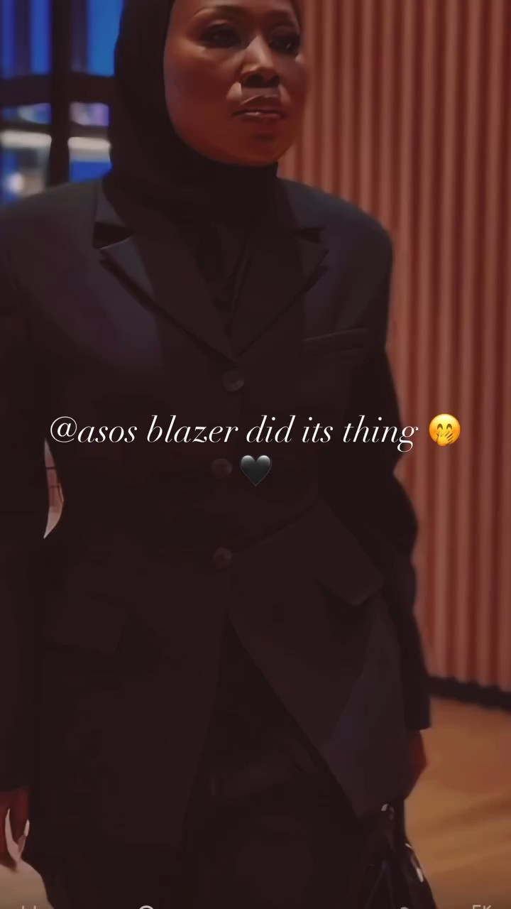 Some one tag @ASOS  and tell them thank you for this magnificent cinched blazer 🔥🔥🔥#asos #fashion #reels #explorepage #fashionoftheday

#LTKsale #LTKpetite #LTKstyletip