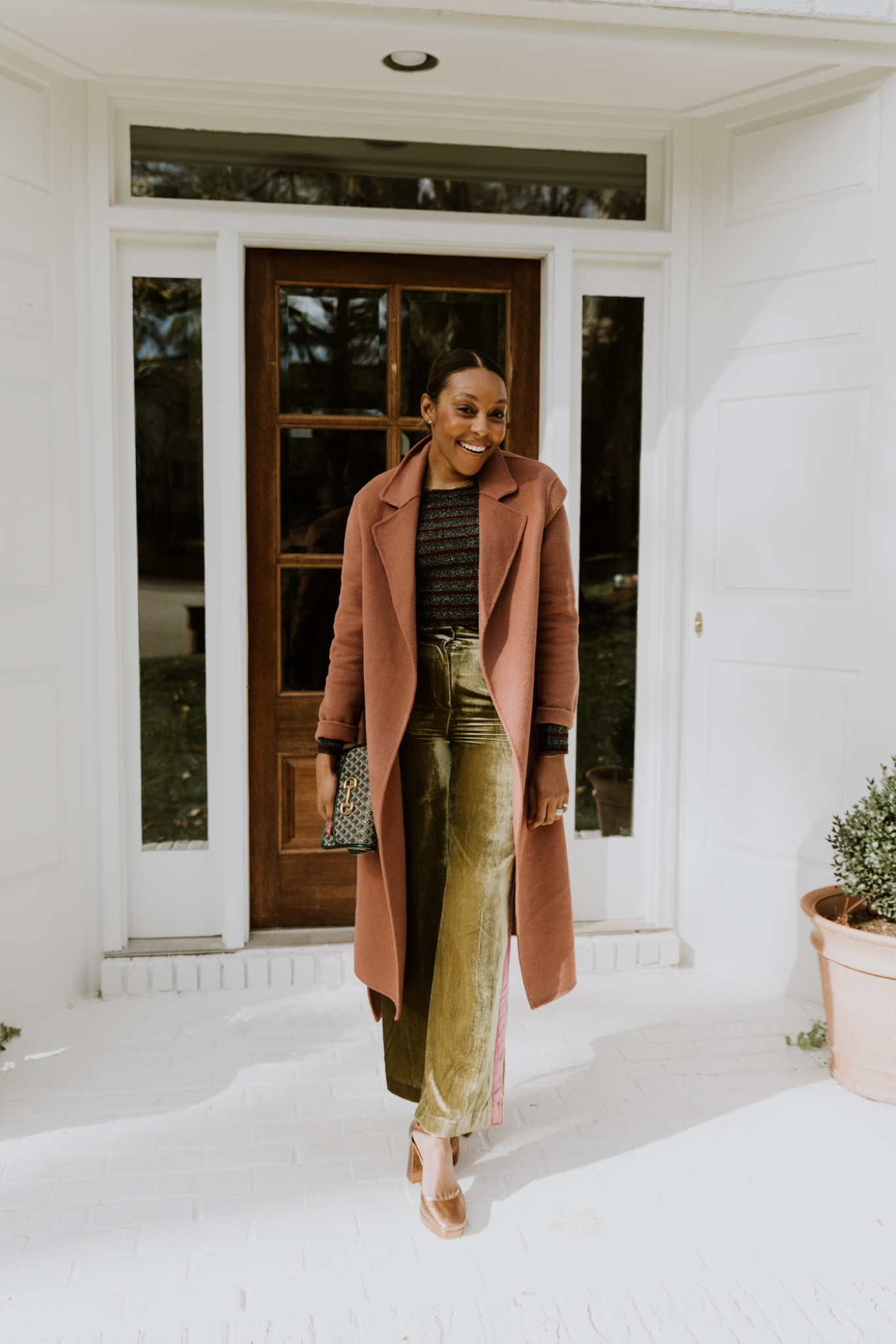 Bright, fun & charming with @boden_clothing ✨
.
.
Those are just a few of the words that come to mind when I think of #Boden! I’ll never forget the first time my eyes landed on a piece of clothing from the brand many moons ago. It was a pair of cropped velvet trousers with a flat front in a rich bubble gum pink. Those pants brought so much life, excitement and color to the wardrobe! As we settle into the fall and winter fashion days ahead, Boden is most definitely the brand I’ll be reaching for this season to brighten up things a touch in my wardorbe. Because I know you, I can confidently say you will love them too. And oh yes, this longtime beloved British based brand is making their way stateside, which means more Boden magic for both you and me! These styled looks and more are linked over on @shop.LTK! #BodenByMe
. 
.


#LTKHoliday