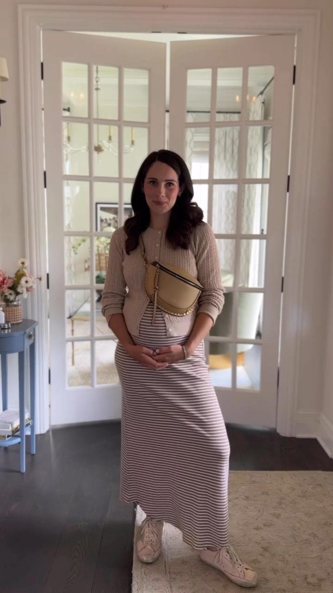 When all you need (& have time for) is a quick accessory change! 

#momlife #momstyleblogger #bumpstyle #pregnancystyle #pregnancyoutfit #summerstyle