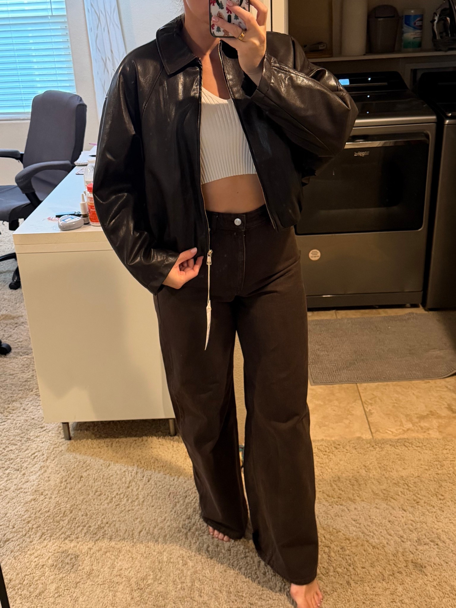 New brown leather jacket and brown wide leg high rise denim jeans from Zara 

#LTKootd #LTKMidsize #LTKCyberWeek