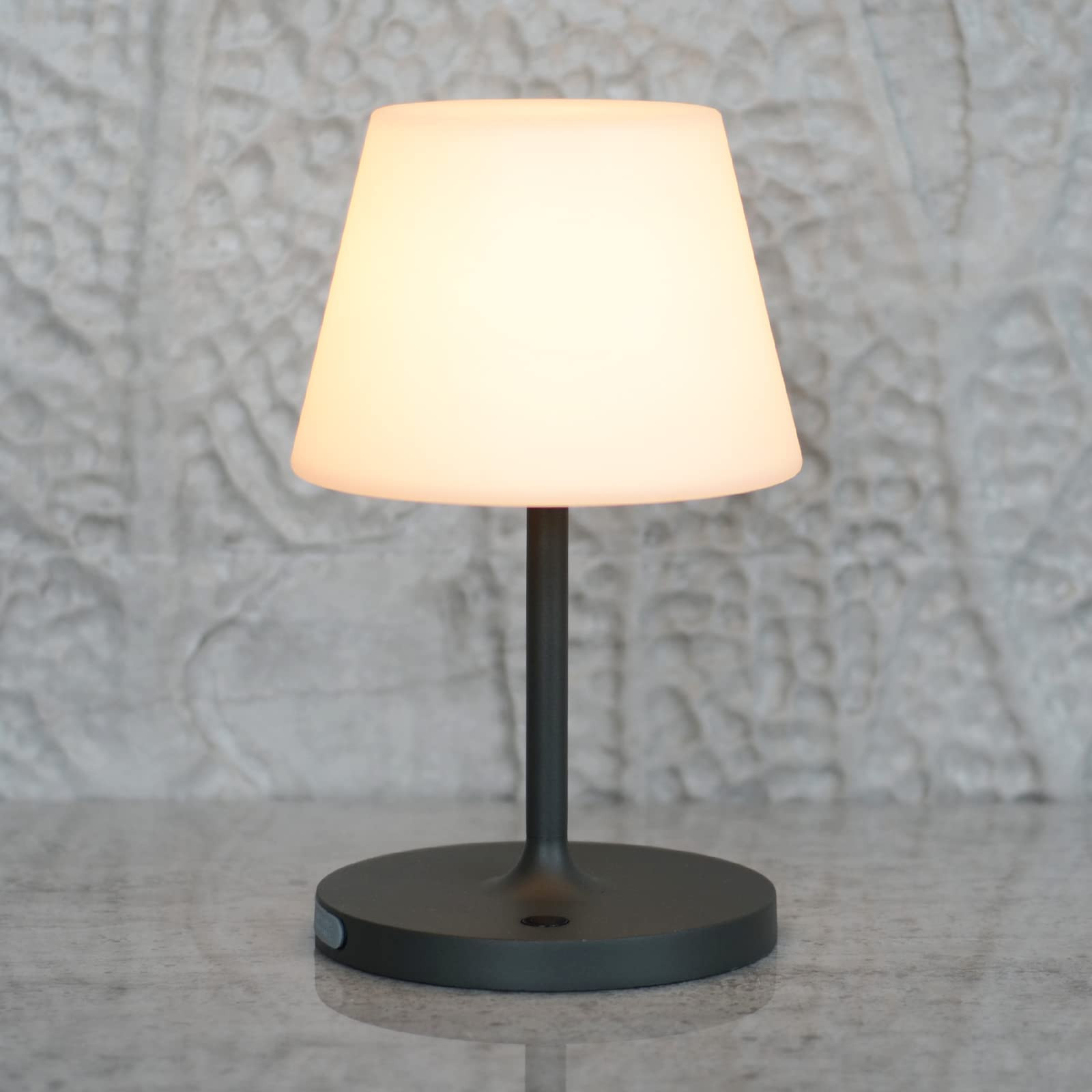 Outdoor Table Lamp/Cordless USB Rechargeable 4000mAh / 2700K LED/Touch Dimmable/Portable Battery ... | Amazon (US)