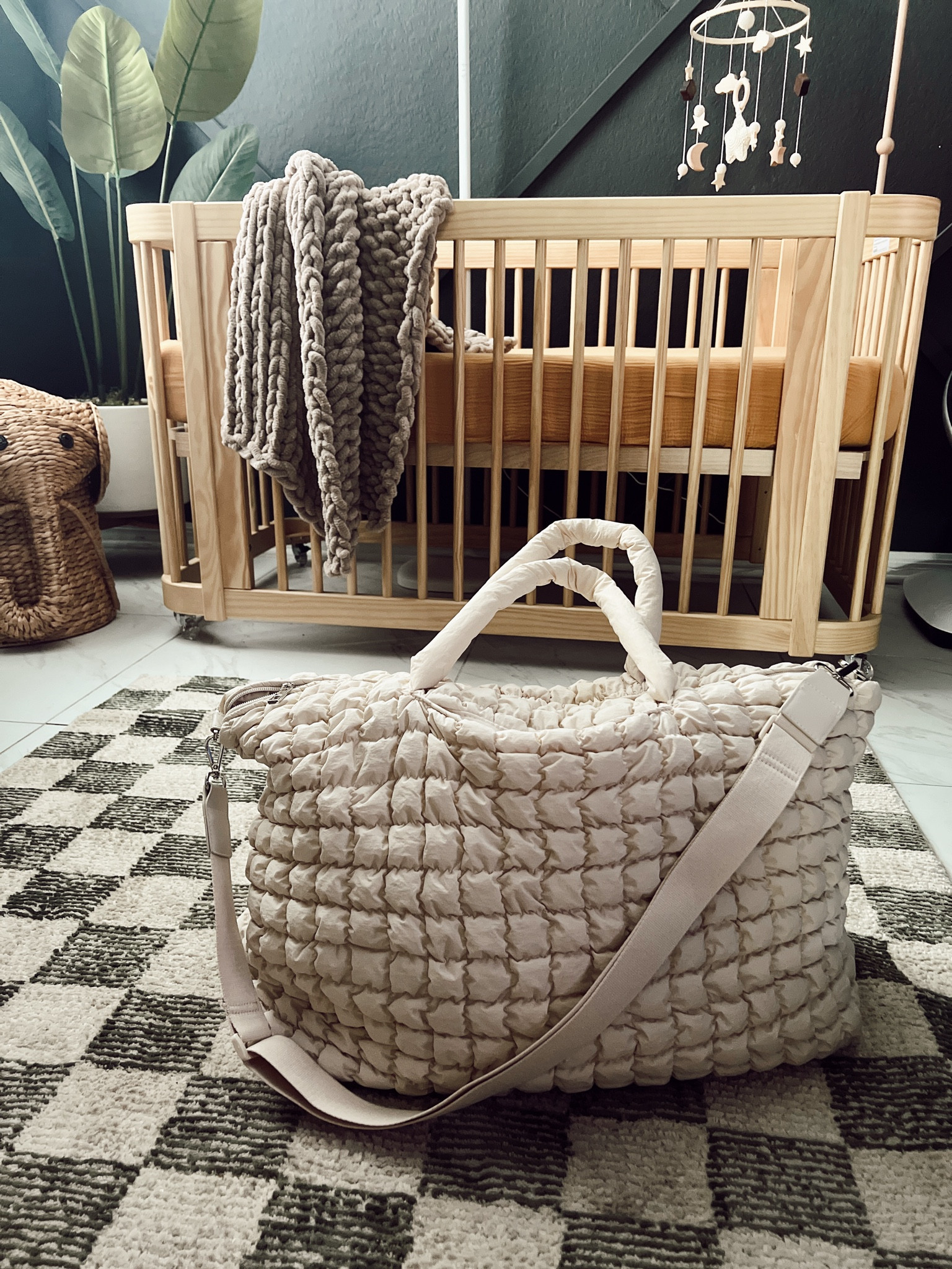 LOVED this hospital bag for my birth labor and delivery! 

Will definitely get plenty of use after with it! It's a wipeable material so it's definitely baby friendly.

💡 Tip: have your partner pack a carry on suitcase for the hospital bag. That way you can just throw this right on top! 

💡 Tip #2: Also, I packed 2 hospital bags. One with things I MUST HAVE. And another with "nice to haves".  

Pregnancy. Maternity. Bump friendly. 