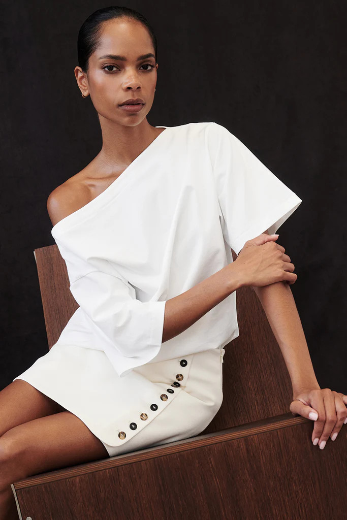 ESME WHITE ASYM BOAT NECK TEE | DISSH