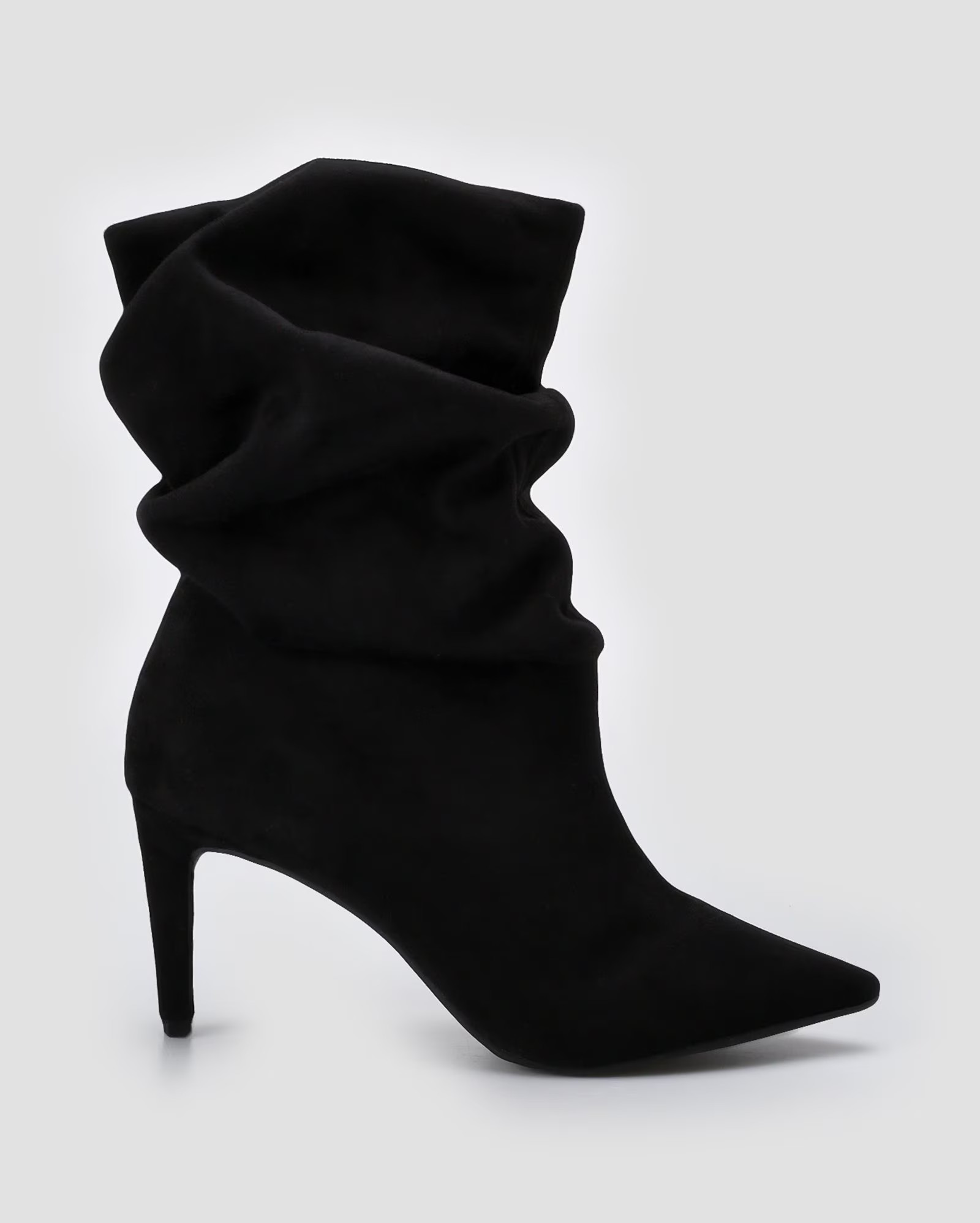 Bota feminina franzida com salto fino preta | Riachuelo | Riachuelo (BR)