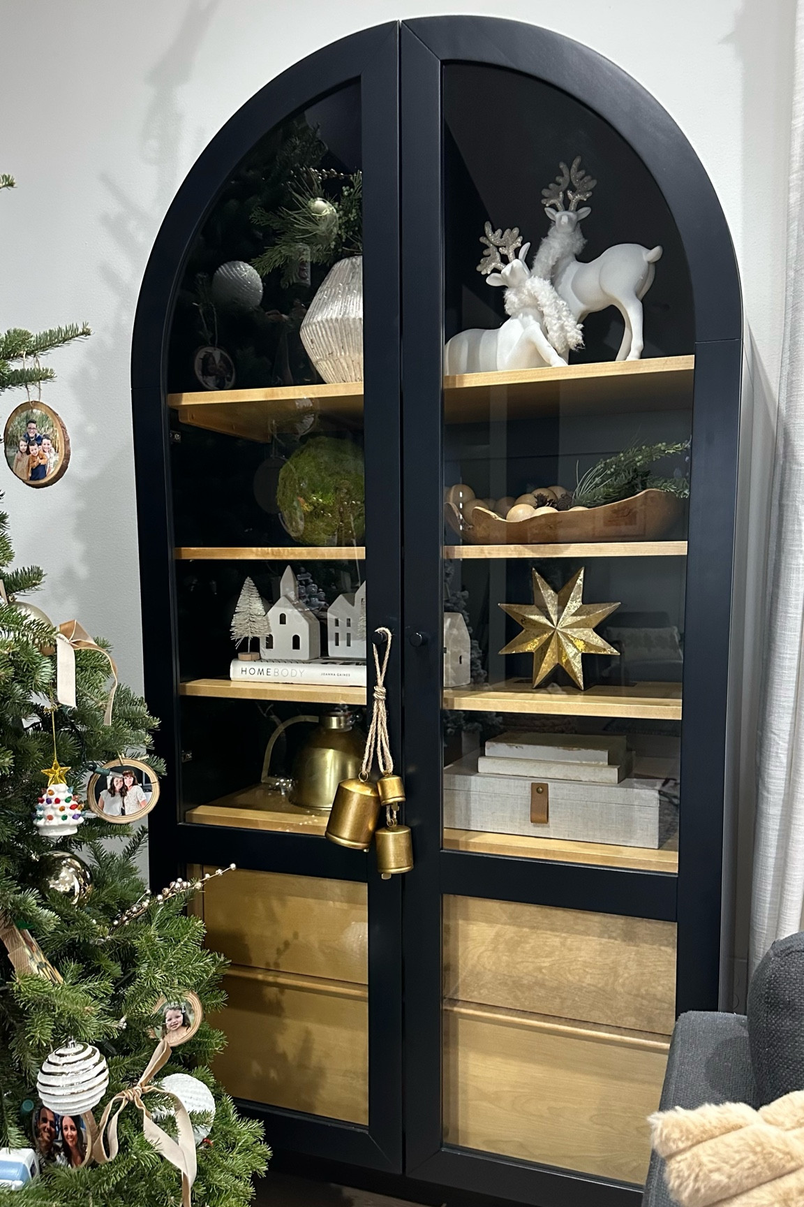 Merry merry Christmas! Christmas shelf decor

#LTKHoliday #LTKhome #LTKSeasonal