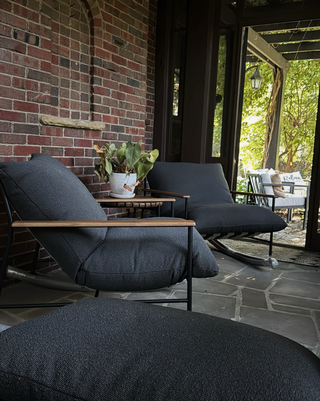 Not me finding a rare 40% off sale on some of the chicest furniture I’ve ever owned 👀🪑 