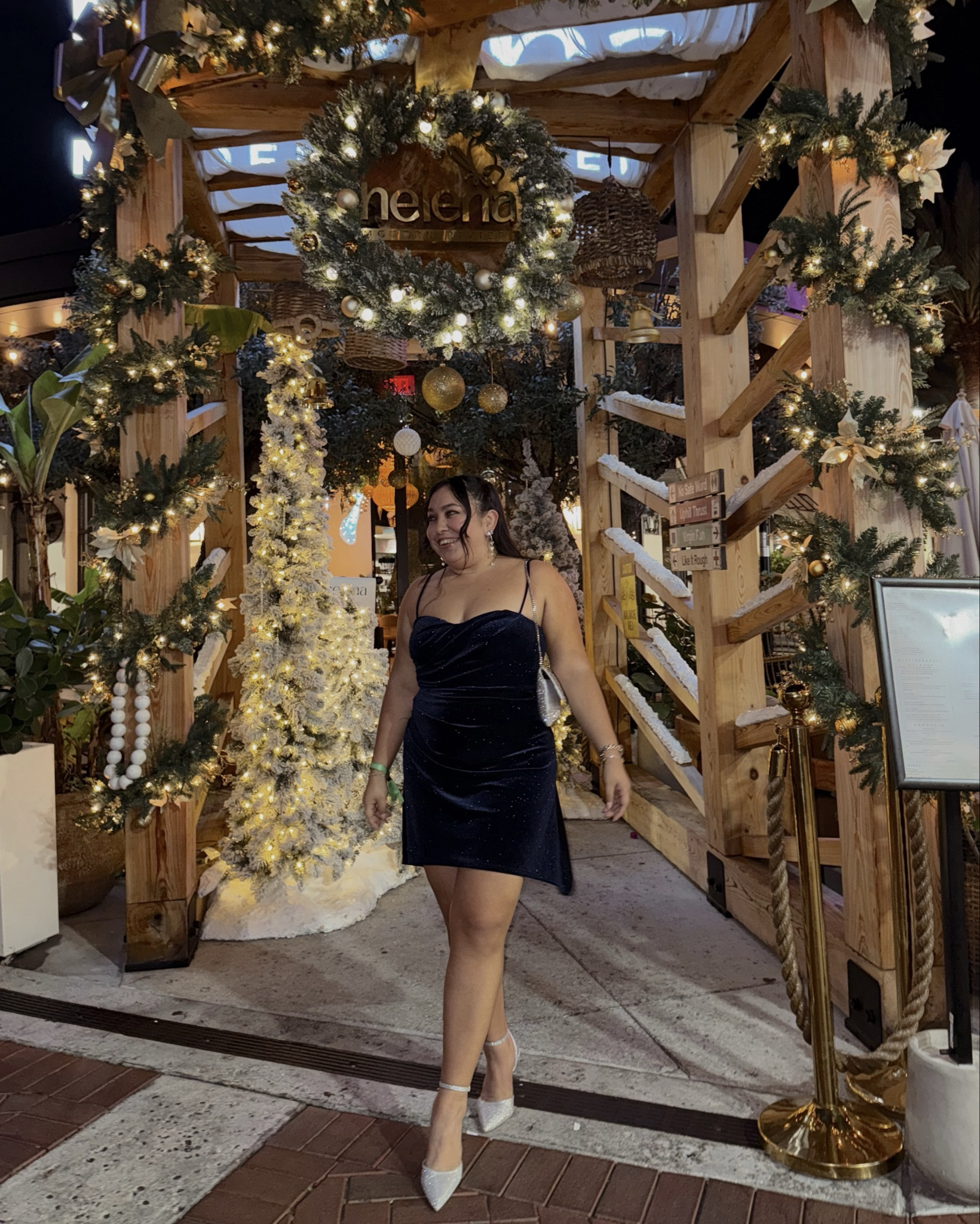 I 🤍 Christmas 🎄✨

Christmas outfit, holiday outfit, Christmas dress, holiday dress, midsize fashion 

#LTKHoliday #LTKFindsUnder50 #LTKMidsize