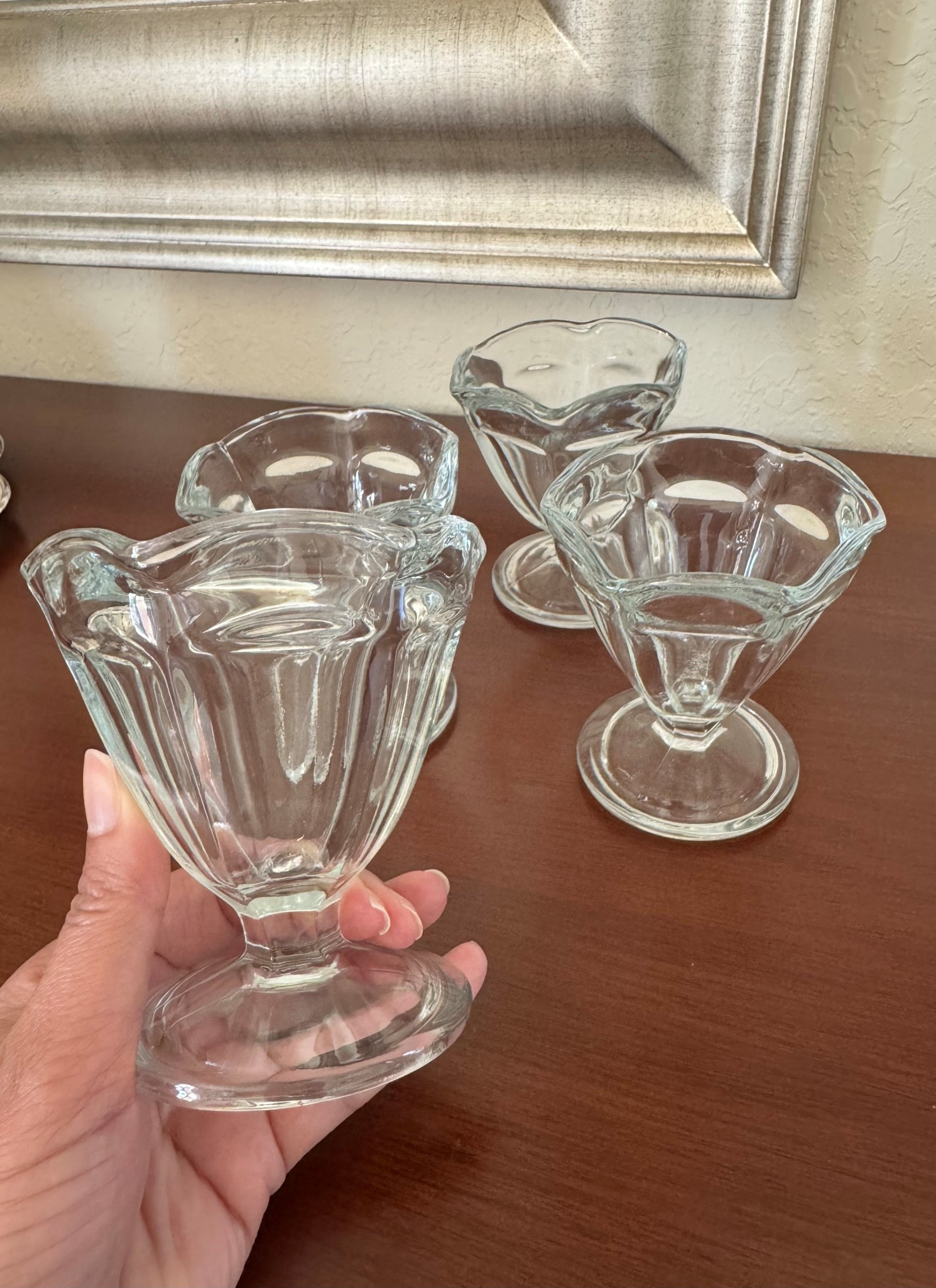 Cute & versatile footed glass bowls! I use them to serve desserts, icecream, fruits, and even guacamole! 

Entertaining Essentials | Kitchen Favorites | Party Essentials | Game Day | Christmas Hosting 

#LTKfoodie #LTKFindsUnder50 #LTKHome