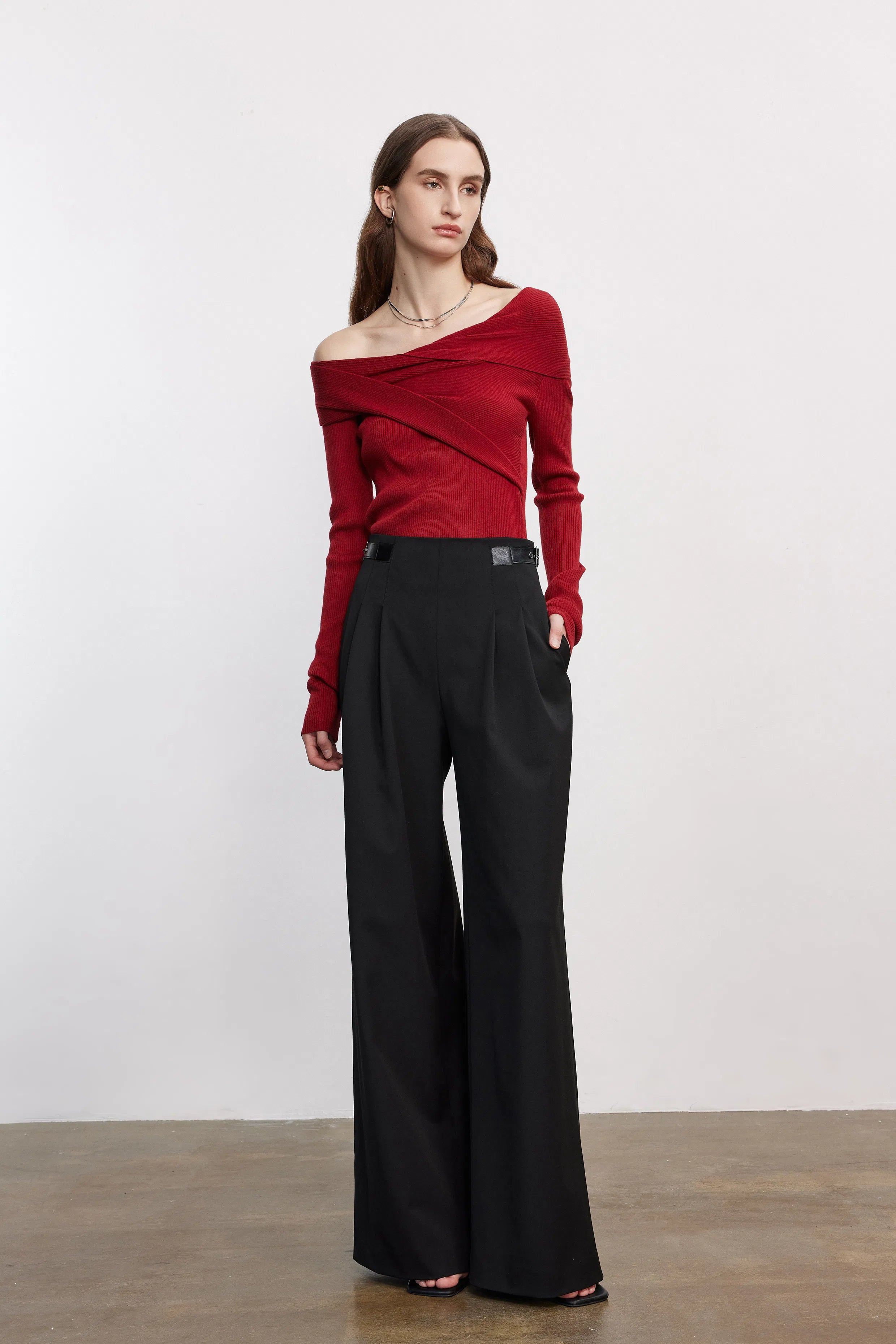 Venus Asymmetry Collar Sweater in Wool-Silk Blend | Fabrique
