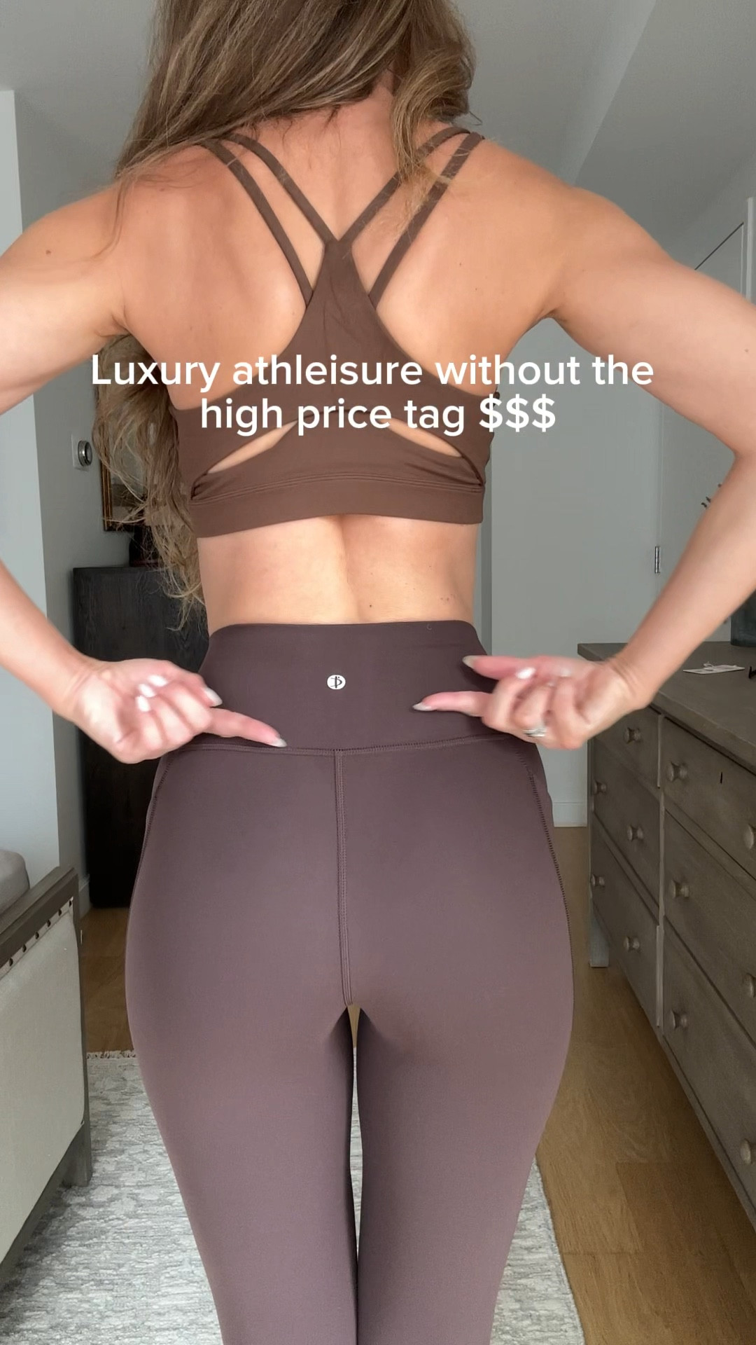 Incredible quality, no front seam and buttery soft for a great price 👌
Wearing size S for all
For the leggings, the colors are: dark carbon and cocoa. 

#LTKStyleTip #LTKActive #LTKFindsUnder100