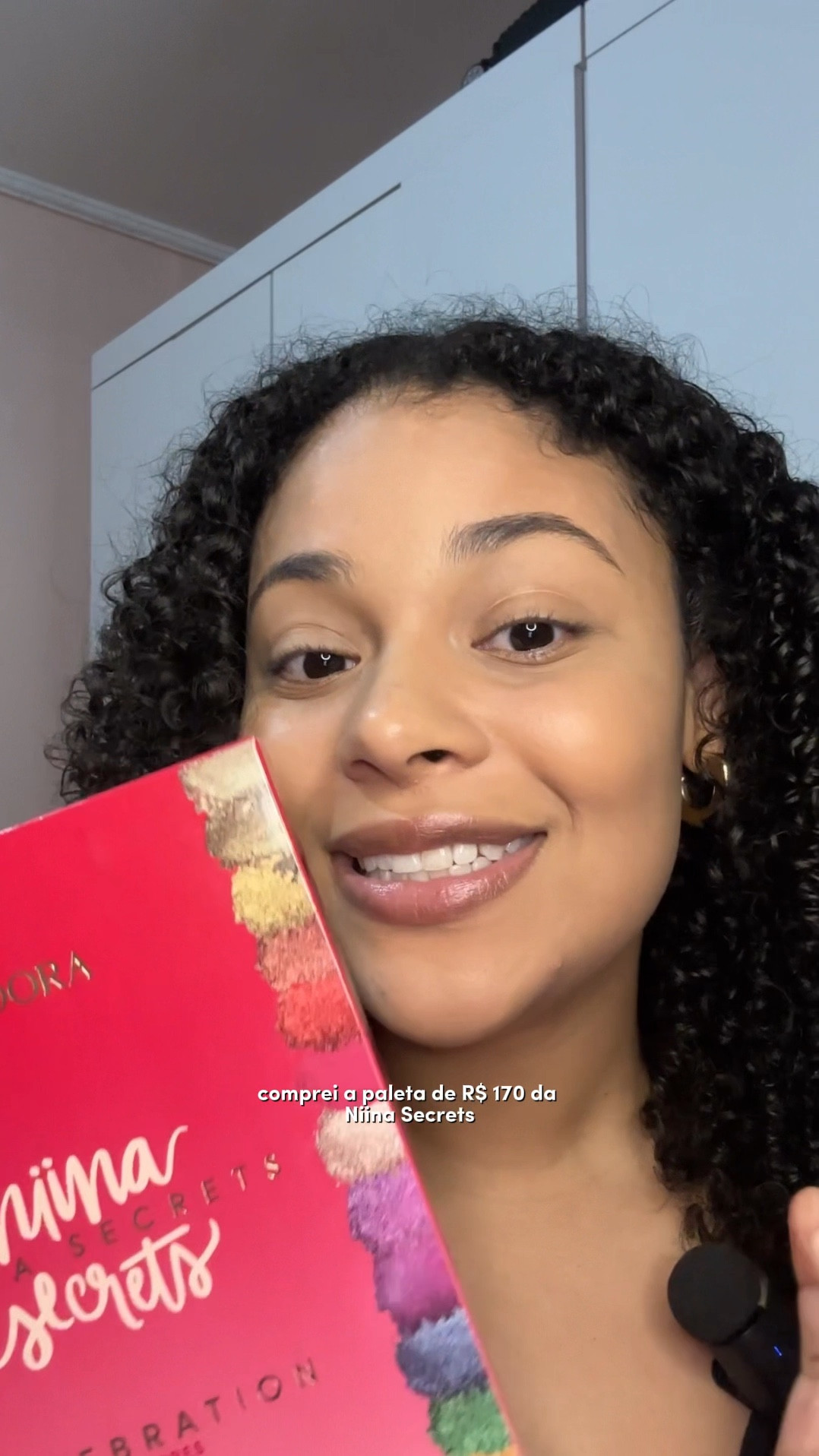 Testando a nova paleta Multifuncional da linha Niina Secrets, são 47 cores, entre elas temos blushes, iluminadores e sombras INCRÍVEIS! Estou apaixonada 🥰💖

#LTKbeleza #LTKbrasil #LTKpromo