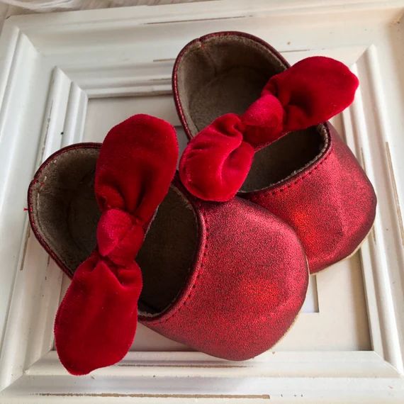 Baby girl shoes,  girl crib shoes, red FAUX leather shoes, baby booties | Etsy (US)