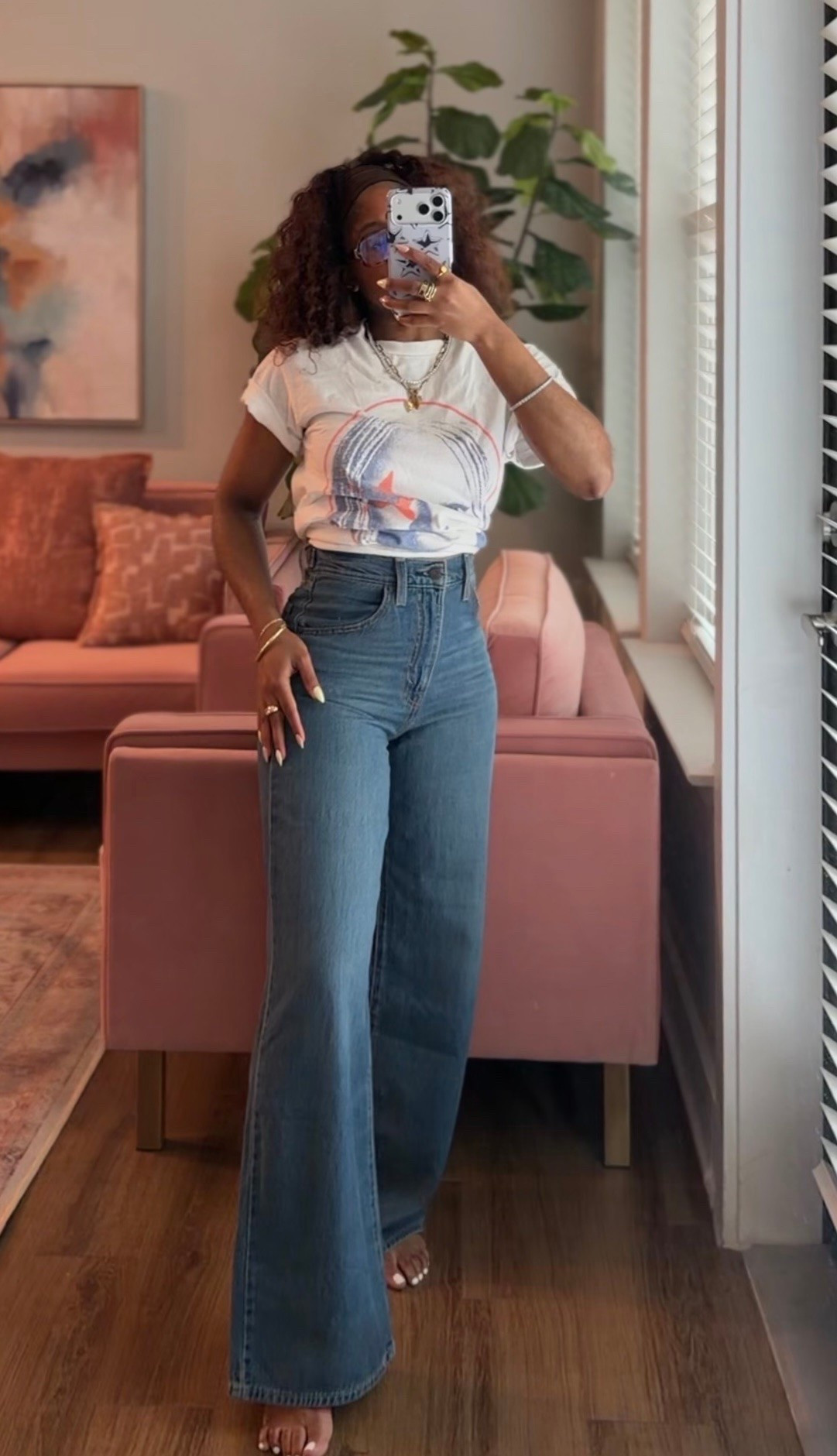 Graphic tee + wide leg jeans = an effortless outfit formula that never fails.

Easy, comfortable, and polished with a few elevated accessories.

#LTKootd #LTKPetite