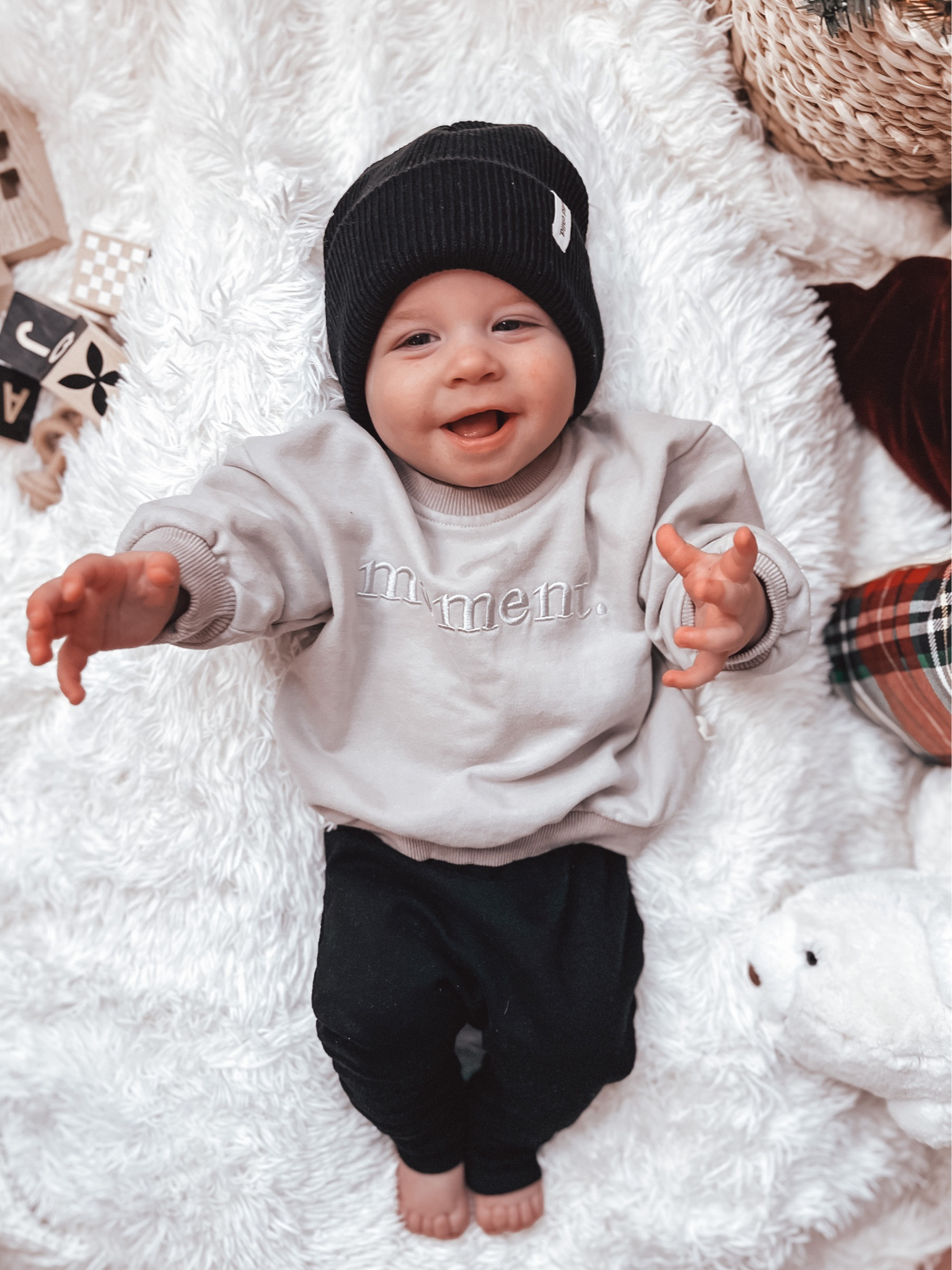 baby boy outfit, neutral baby outfit, lounge wear

#LTKbaby #LTKfamily #LTKkids