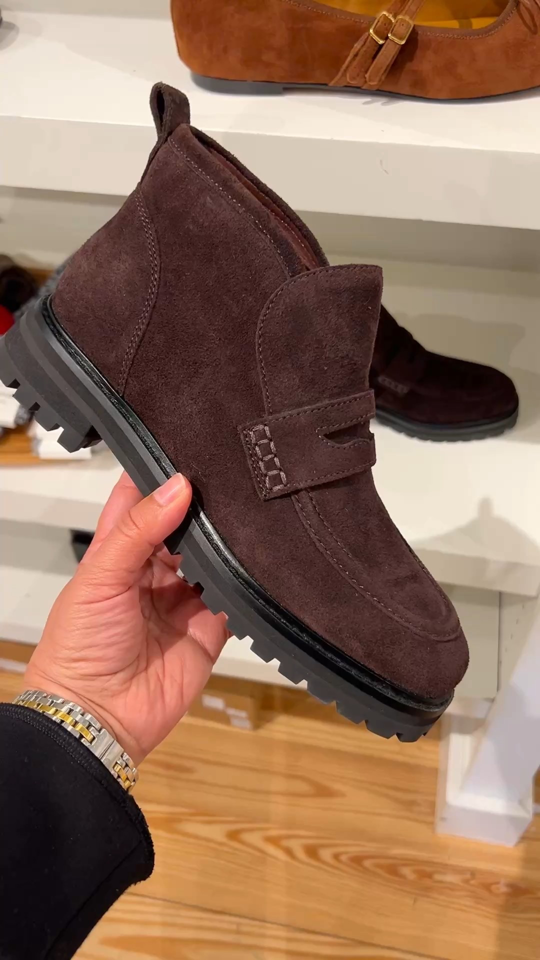 50% off these beautiful Madewell boots with code EXTRA. Great last minute gift under $100!

Love these chocolate brown suede loafer inspired log sole ankle boots. So cute and perfect for fall and winter outfits. Such a nice gift for the holidays too! 

#LTKSaleAlert #LTKFindsUnder100 #LTKGiftGuide