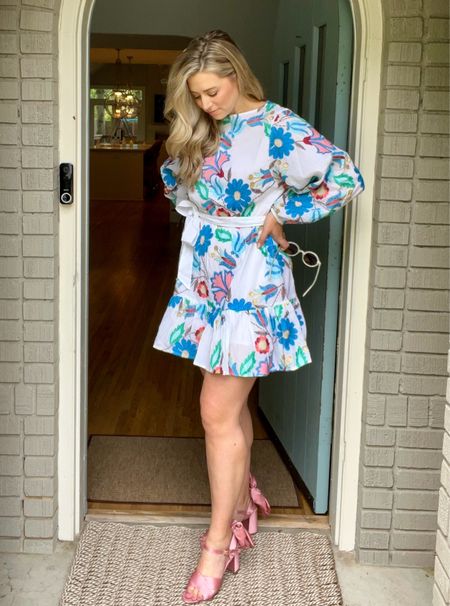 Hellooo details! The hand-embroidering, tie-waist and balloon sleeves make this summer dress so fun and flirty! Wearing size small for reference. Heels are sadly sold out. #summerdresses #datenight 