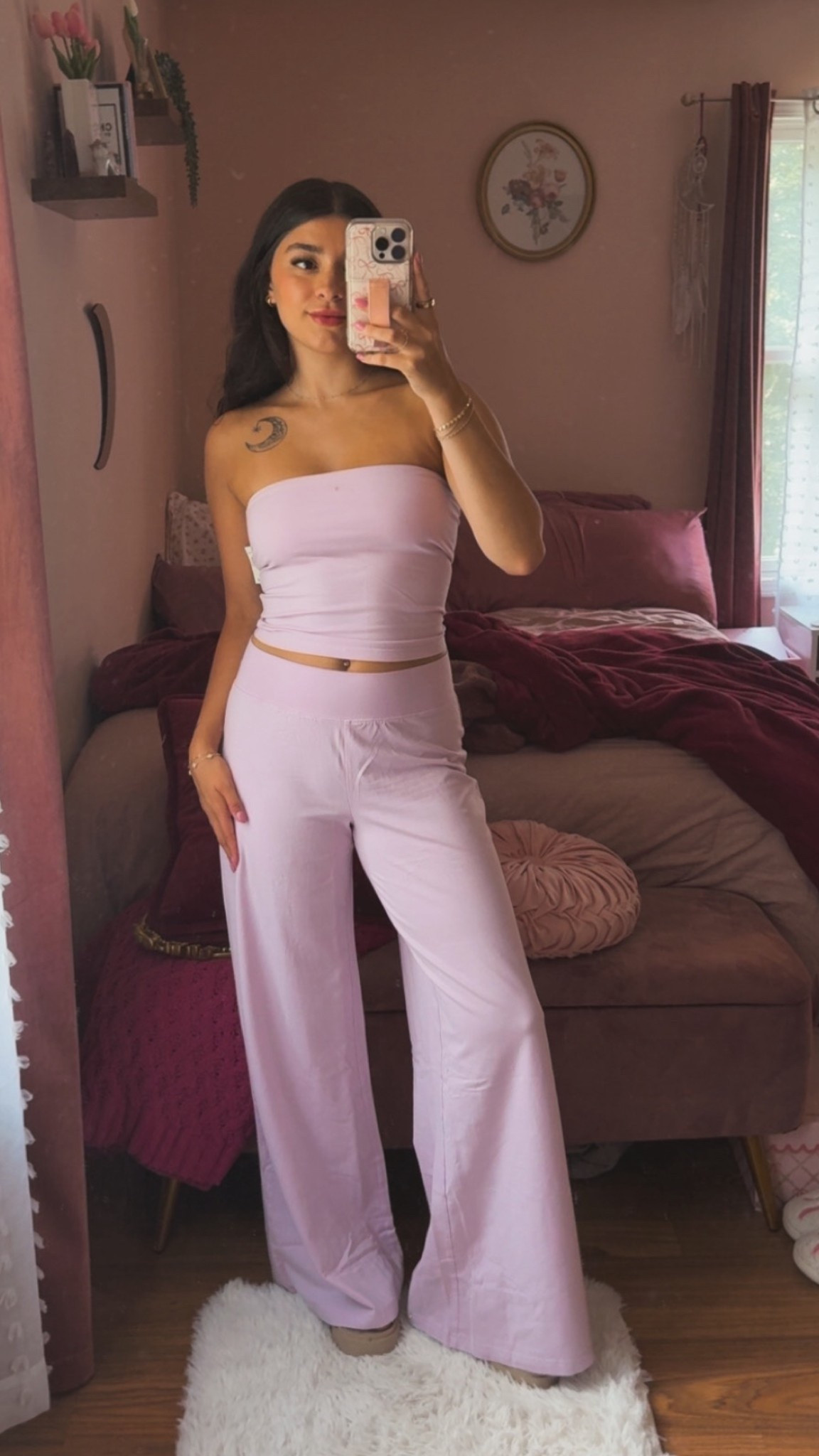 new fav aerie set 🌸
lowkey it’s giving Skims material 👀
Small in top 
XS in bottoms 

#LTKStyleTip #LTKFindsUnder100 #LTKSaleAlert
