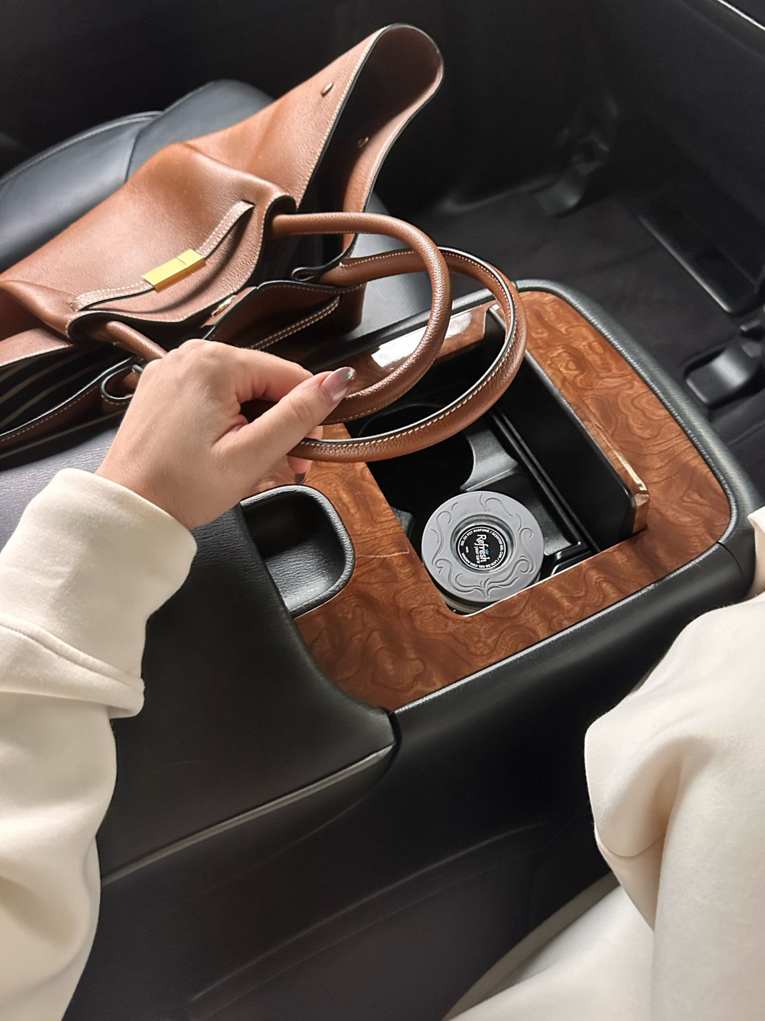 Demellier, you’ve made THE perfect work tote - it’s so chic and so timeless. It also fits everything! 

#LTKWorkwear #LTKItBag #LTKGiftGuide