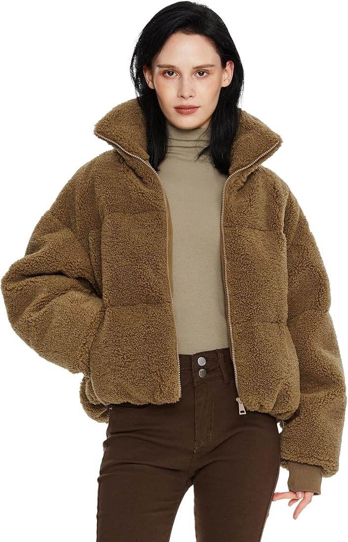 Orolay Women's Fuzzy Fleece Jacket Fluffy Shaggy Jacket Winter Warm Coat Zip Up Cropped Outerwear | Amazon (US)