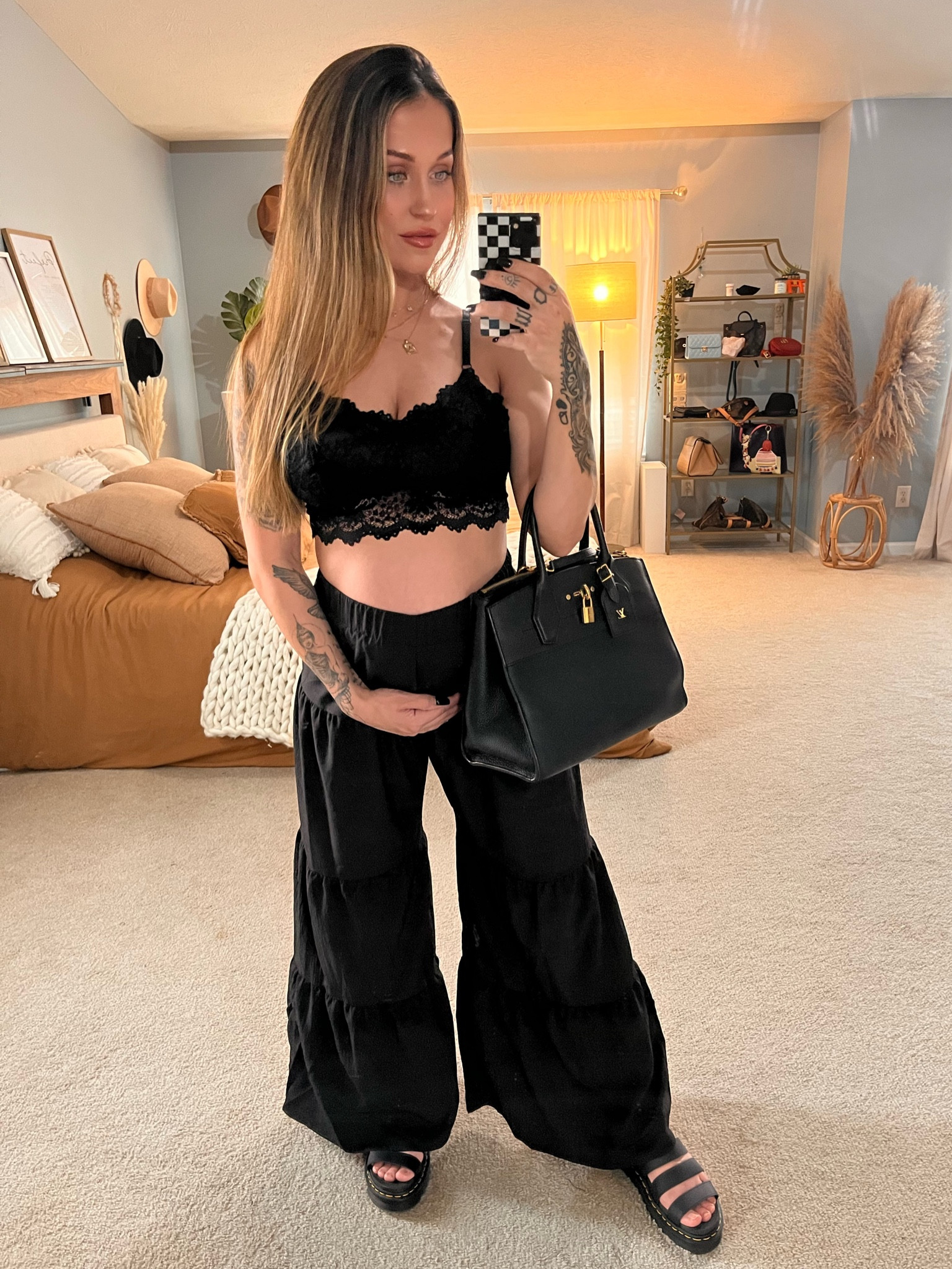 🥷🖤🕷️

#LTKFind #LTKfit #LTKtravel