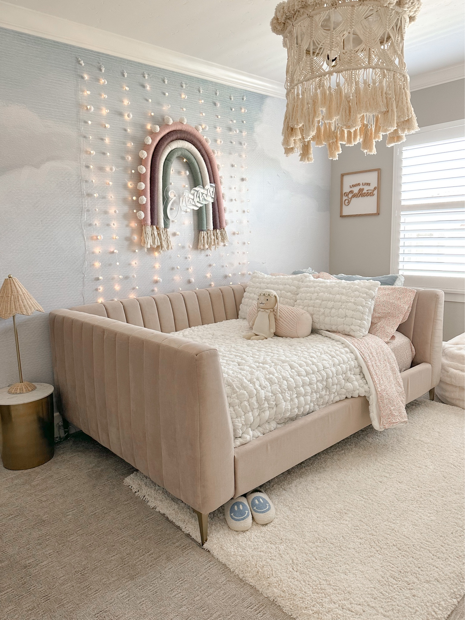 Tween heaven!!! This bed is even better in IRL and of so cozy

#LTKfamily #LTKstyletip #LTKhome