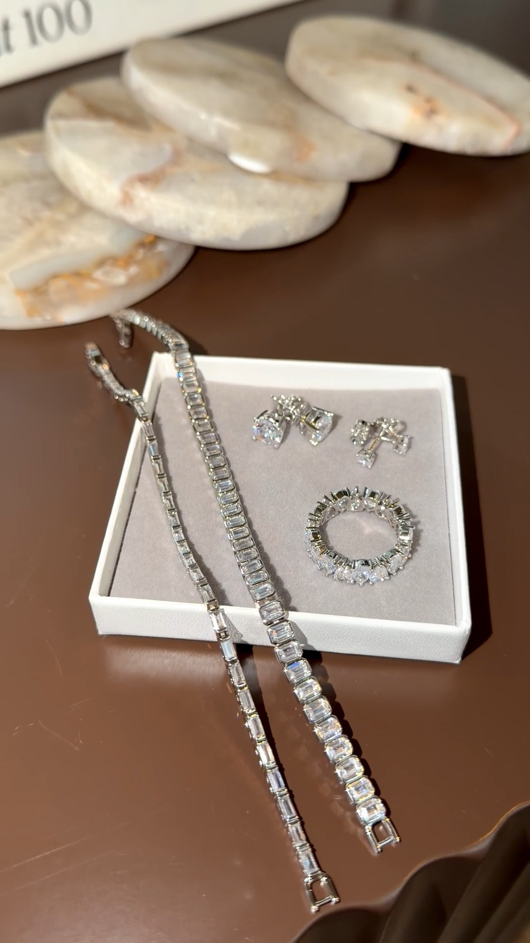 Amazon jewls! 

Tennis bracelet 
Diamond ring 
Diamond studs 

#LTKootd #LTKBeauty