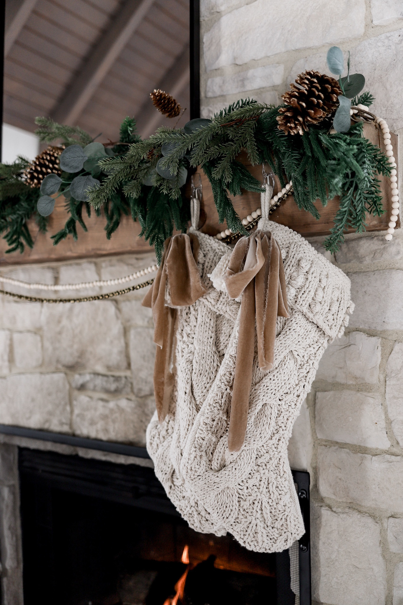 #ad I can’t get through the holidays without my trusty @command hooks from @target ! #ad They’re my go-to for hanging all of our holiday greenery each year. I always stock up on different sizes to make decorating simple and damage-free! Here are some of my must-haves #TargetPartner @Target @Command #Command #CommandDoNoHarm #TargetPartner #Target 

#LTKHoliday #LTKSeasonal #LTKHome