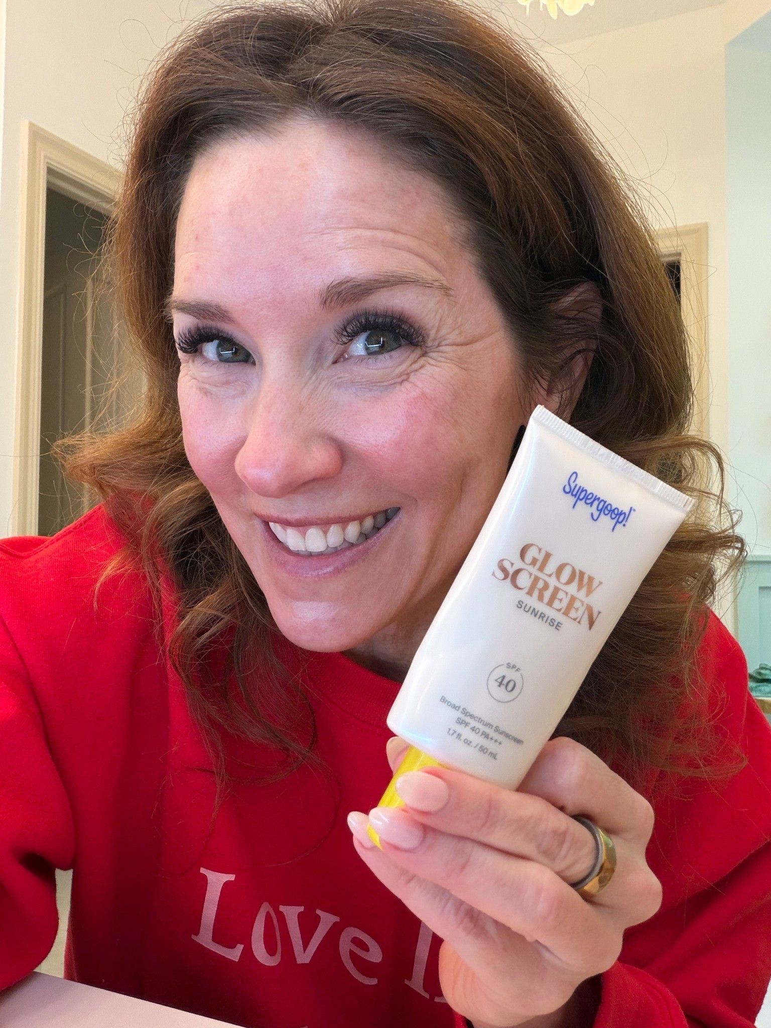Love this glow screen sunscreen 🧴 perfect as a stand alone beauty product or great as a primer under makeup 

My favorite go to tinted sunscreen ☀️


@Supergoop! #ad