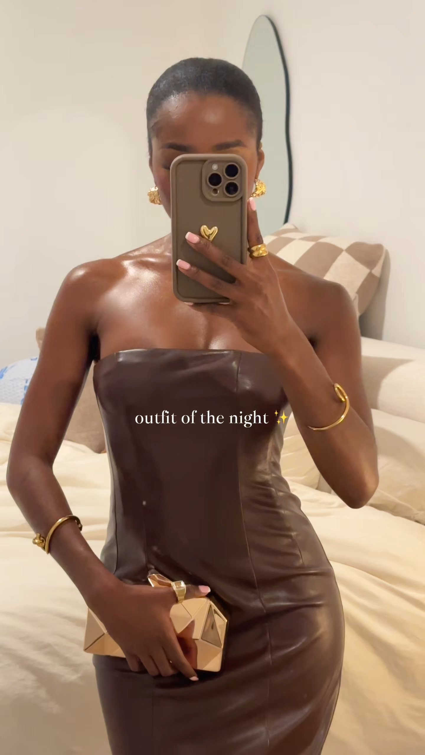 One of my favorite looks yet!! AHH! So chic! Love brown tones on brown skin ✨ Size xs #datenight #classylooks #outfitideas #outfits #dresses #elegant 