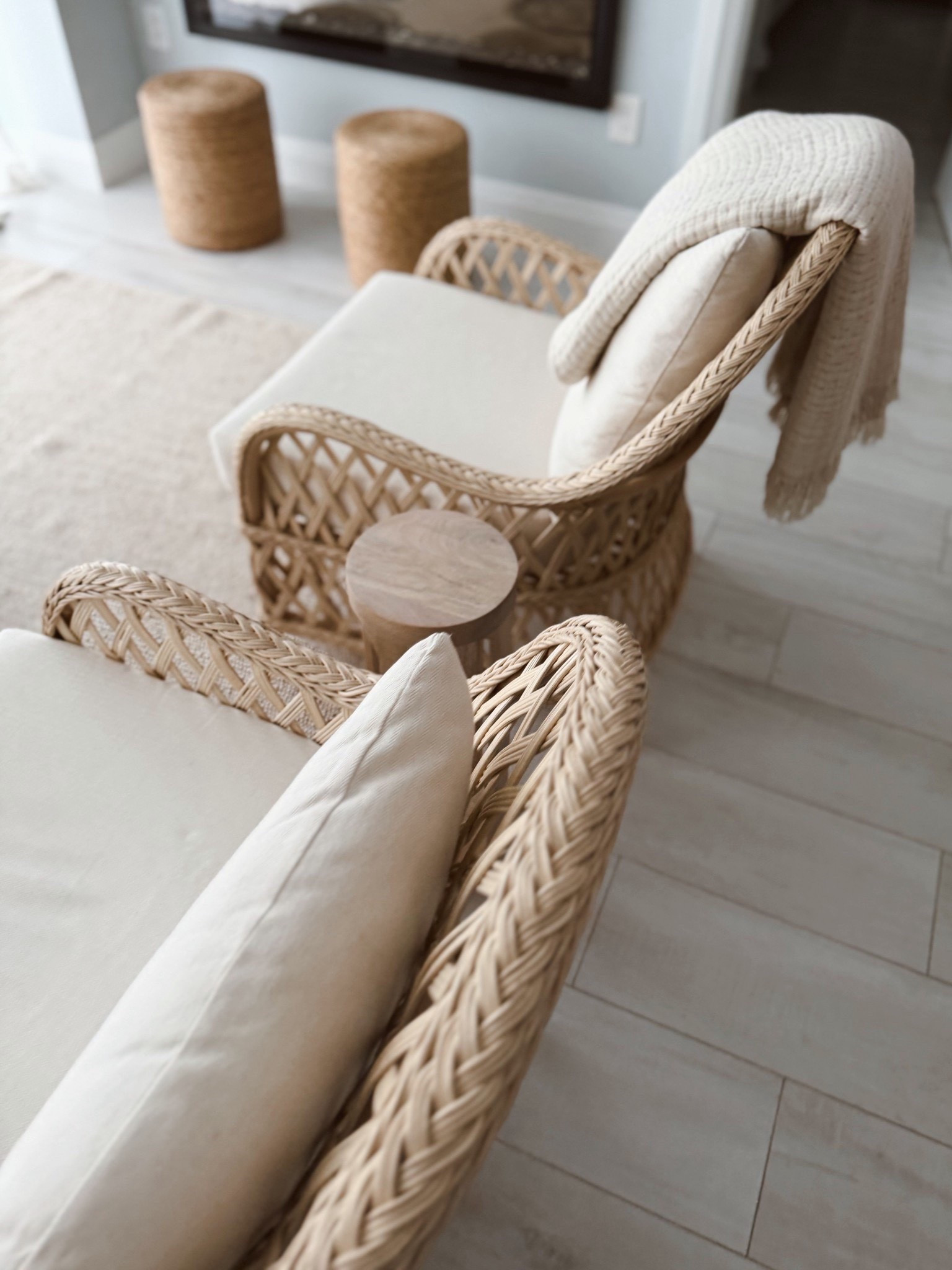 It’s all on SALE✨🐚
Beach house decor! You all have been asking for the chairs(found on SALE✨), table & these poufs are most used when we have guests! Great for small spaces too! 🐚🤍




#LTKSaleAlert #LTKHome #LTKMothersDay